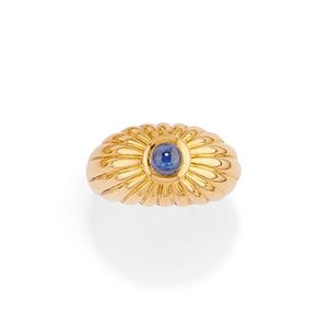 Anello con zaffiro