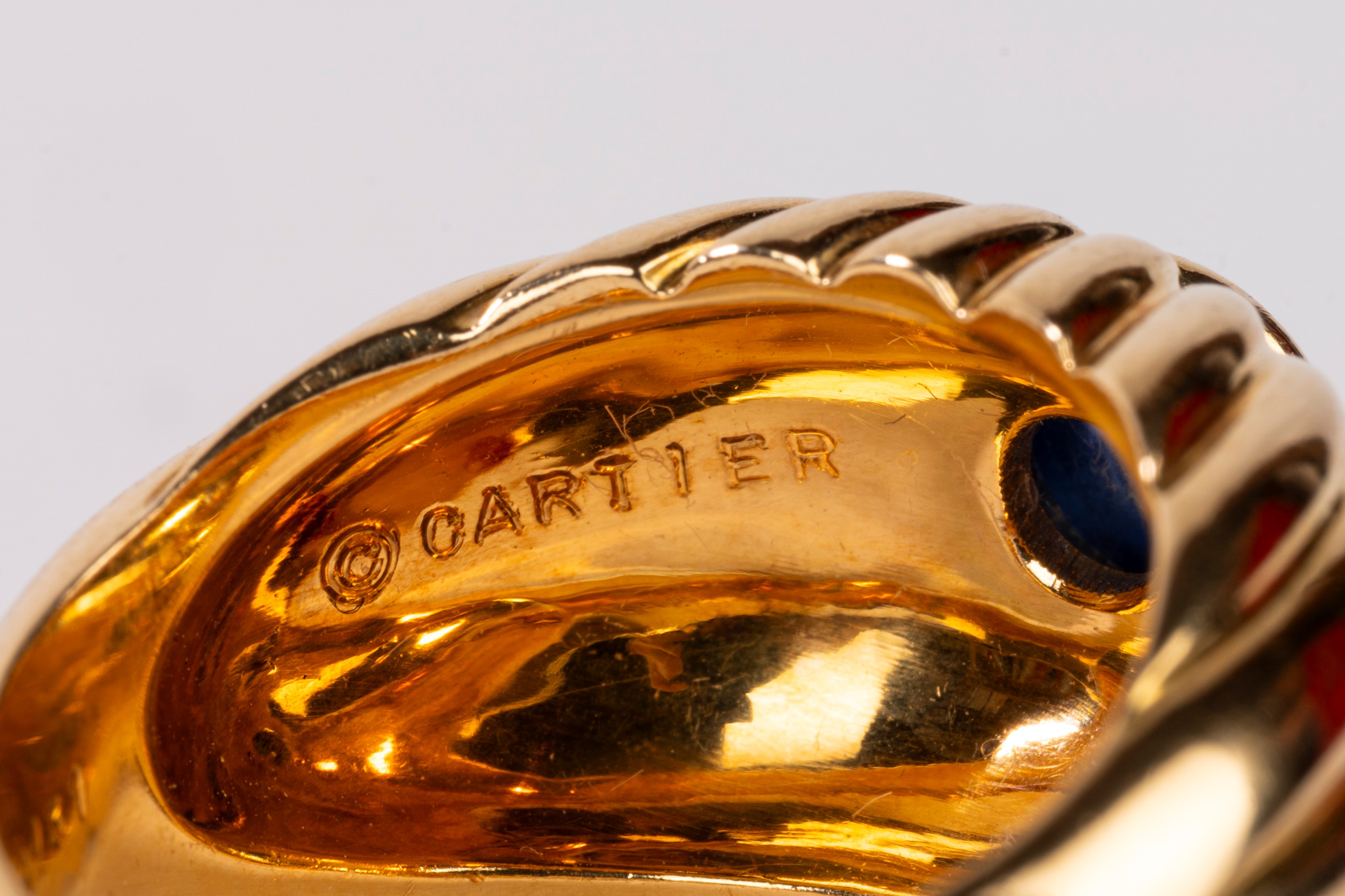 Cartier - Anello con zaffiro in oro giallo 18k