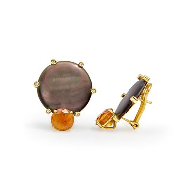 Orecchini in oro giallo 18k con madreperla, quarzo e diamanti taglio brillante