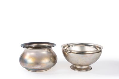 Vaso e coppa in argento, Italia, seconda metà XX secolo