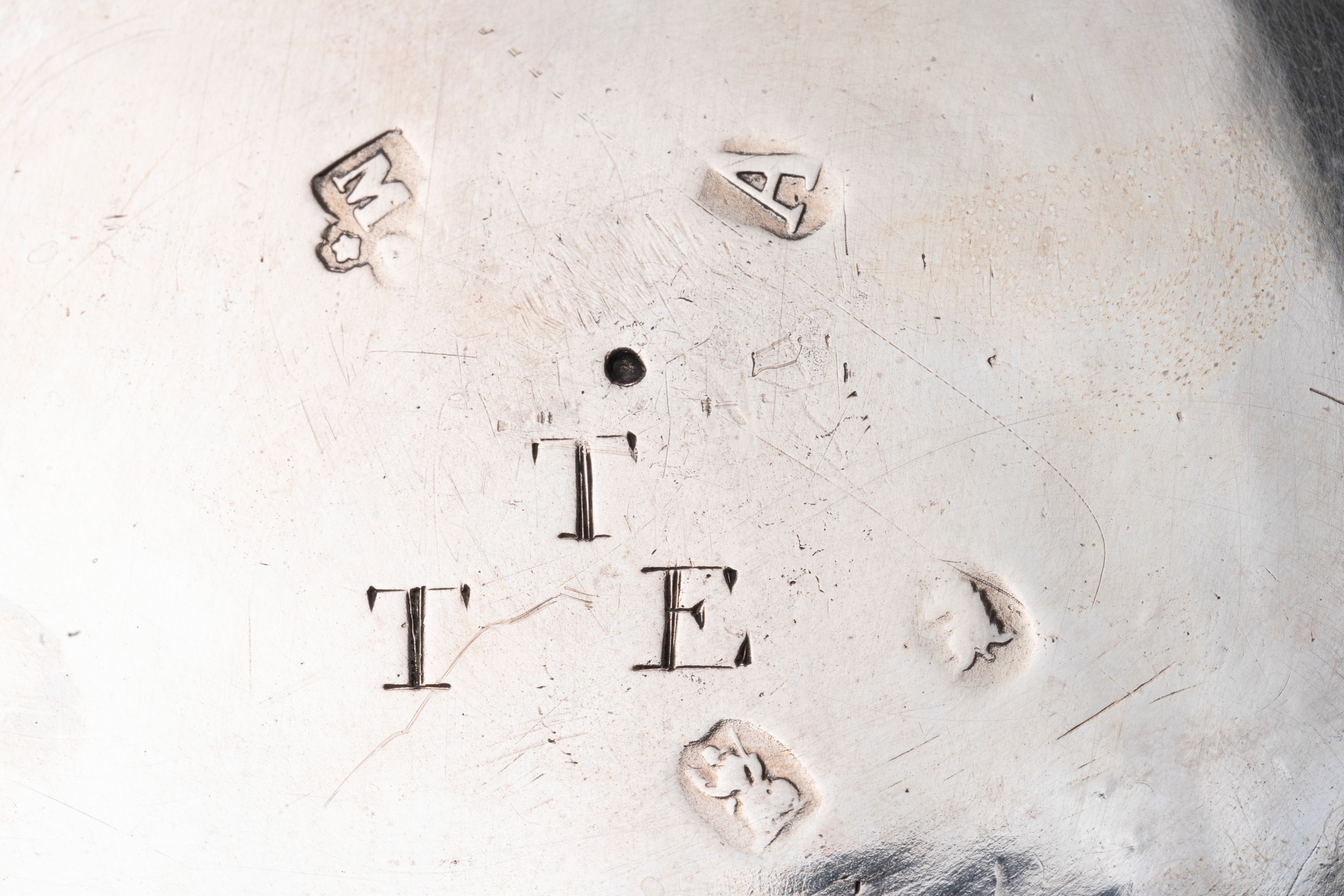 Caffettiera in argento, Inghilterra, inizio secolo XVIII