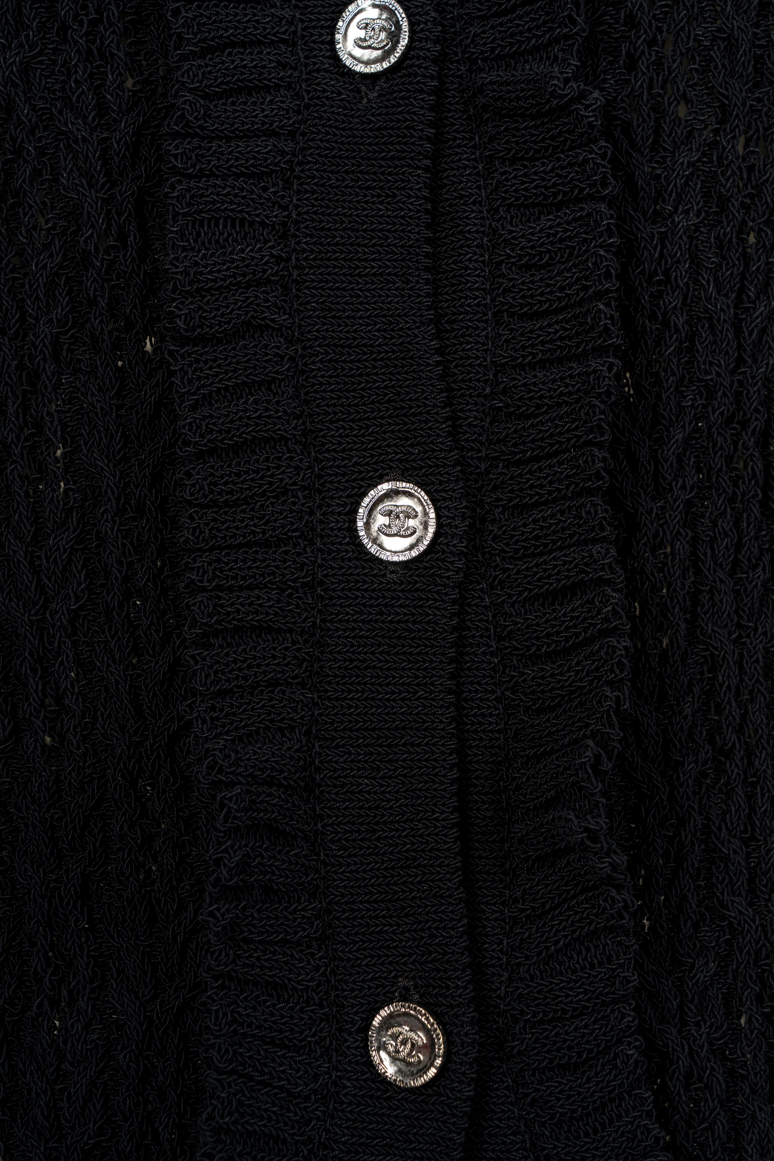 Chanel - Cardigan a manica lunga in cotone con volant neri