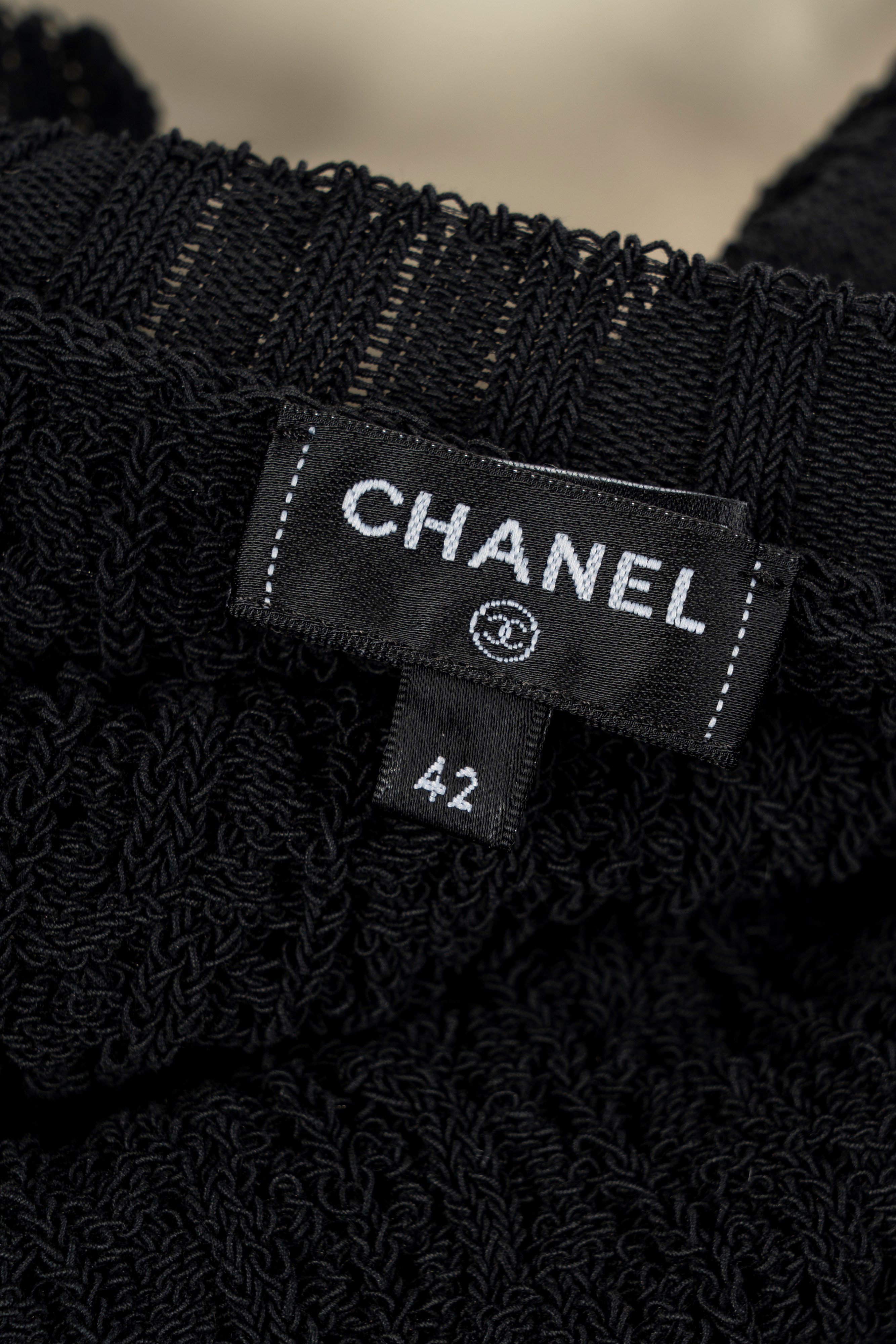 Chanel - Cardigan a manica lunga in cotone con volant neri