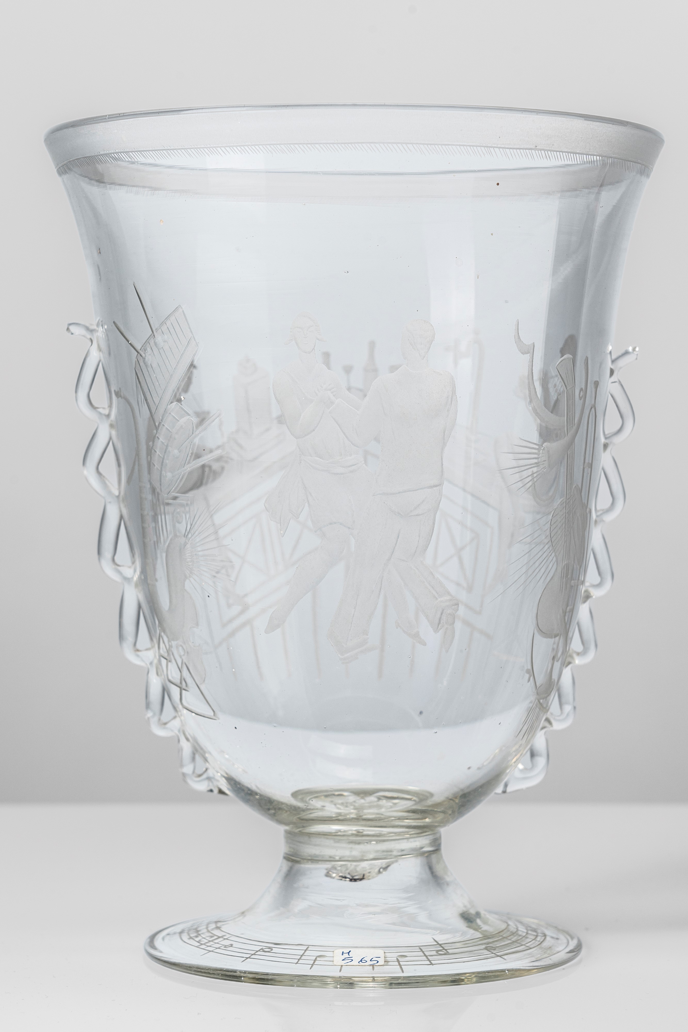 Vaso con decoro ad incisione