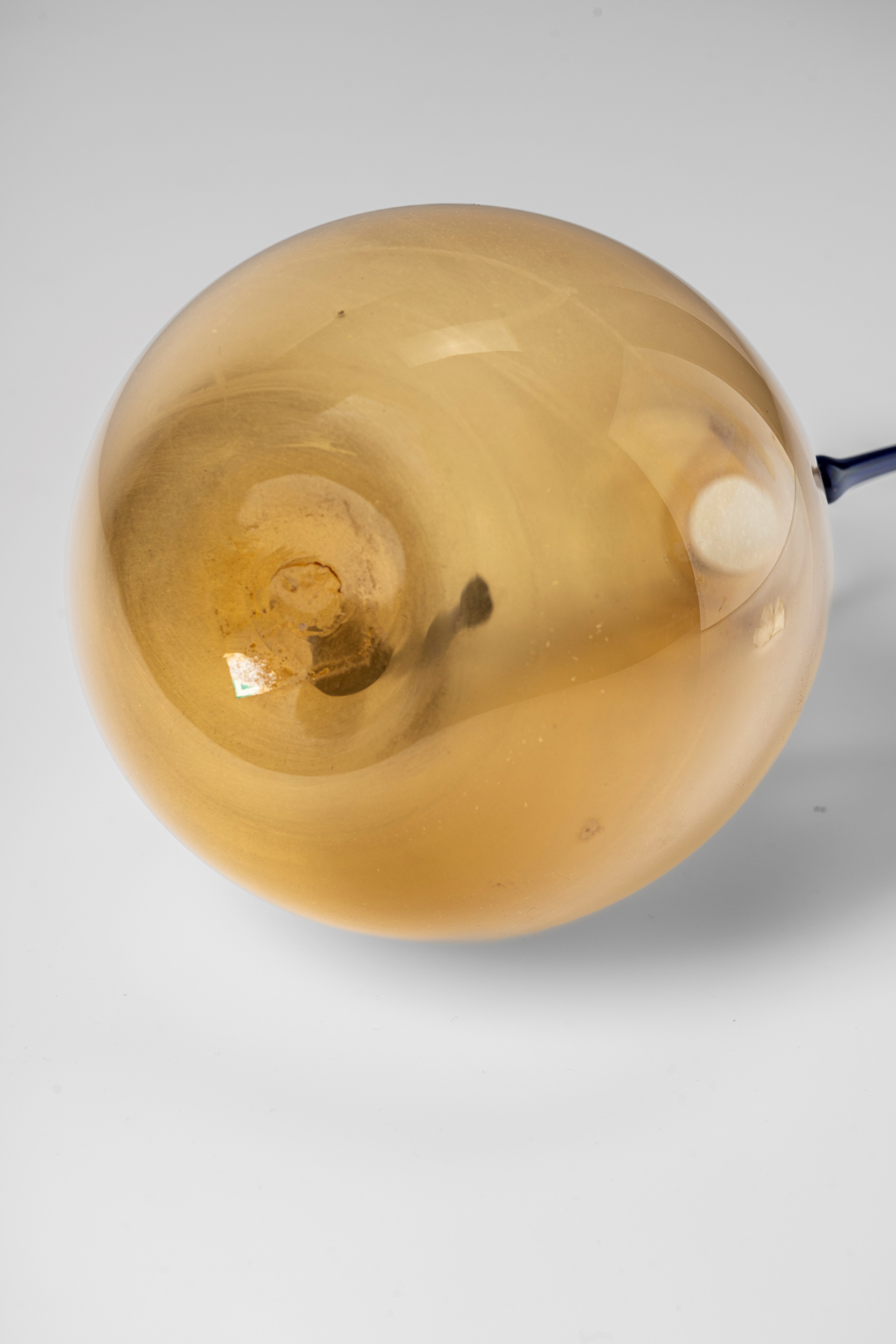 Vaso in vetro pagliesco con anse applicate