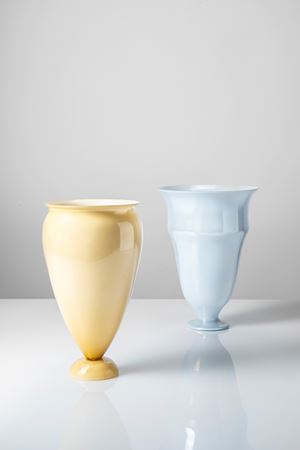 Coppia di vasi 'incamiciati'