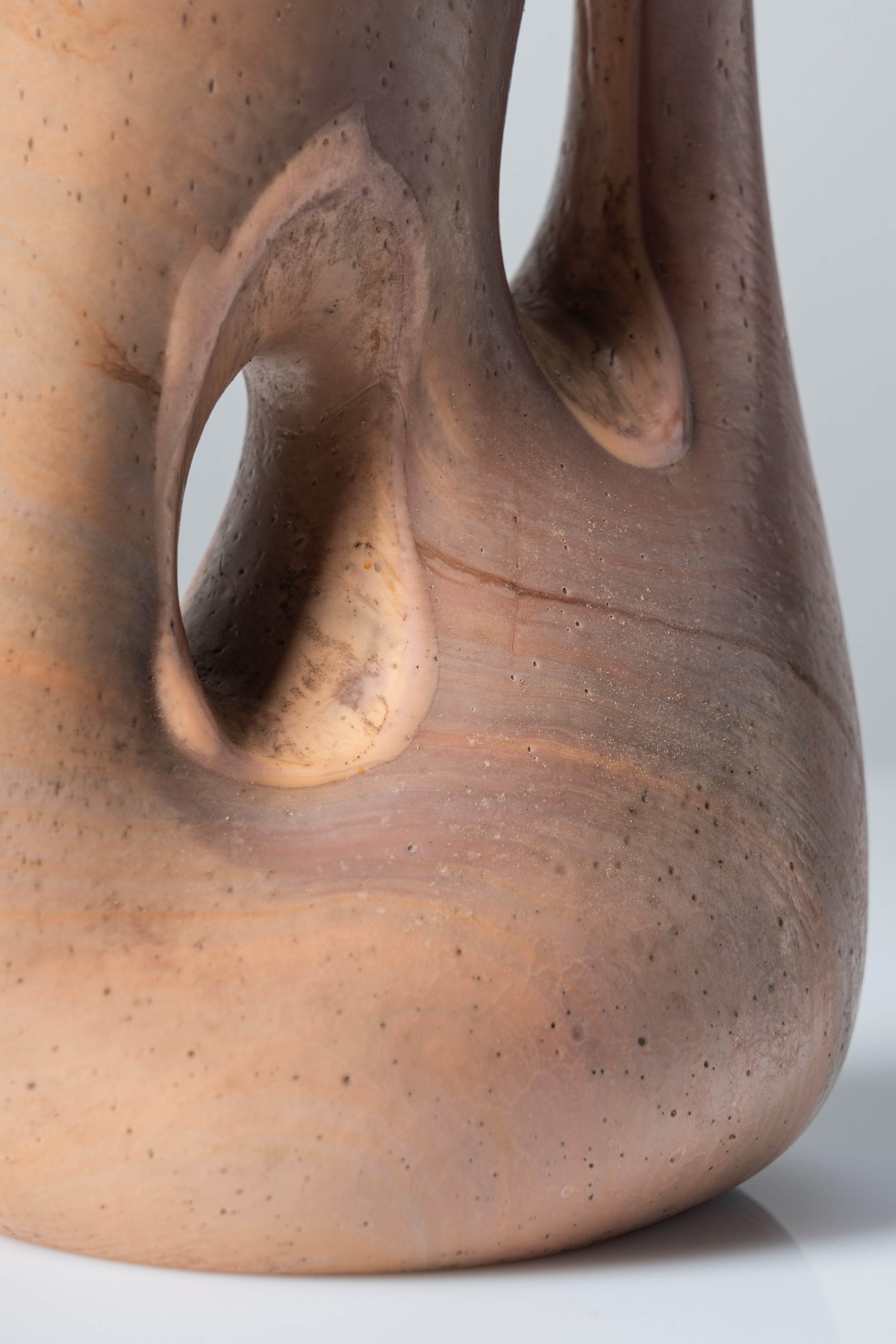 Coppia di rari vasi in pasta di vetro