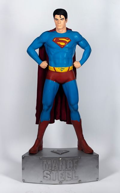 Superman: Man of Steel, statua in resina e fibra di vetro