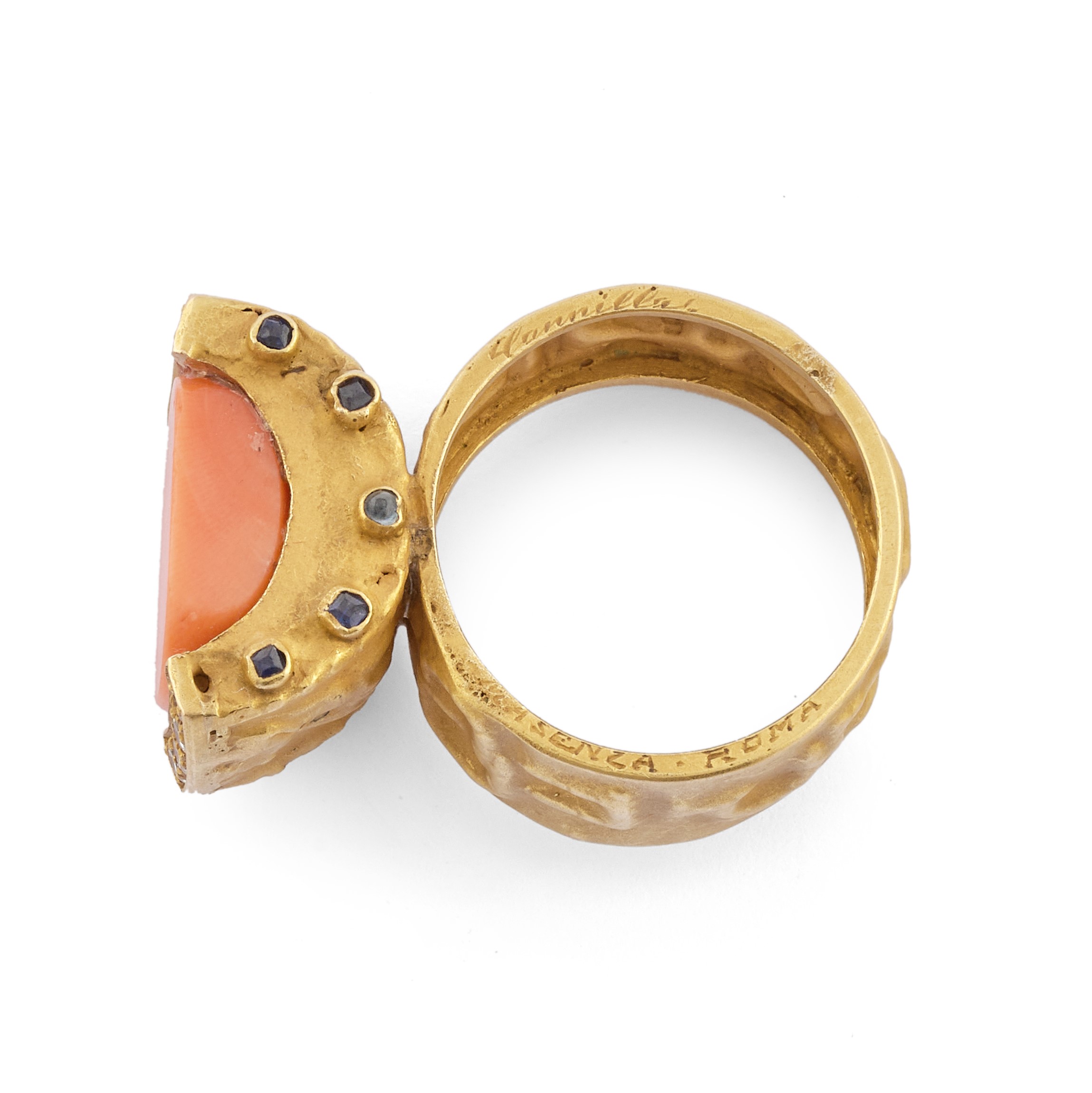Franco Cannilla per Masenza - Anello con corallo, diamanti e zaffiri, oro giallo 18k, anni '60