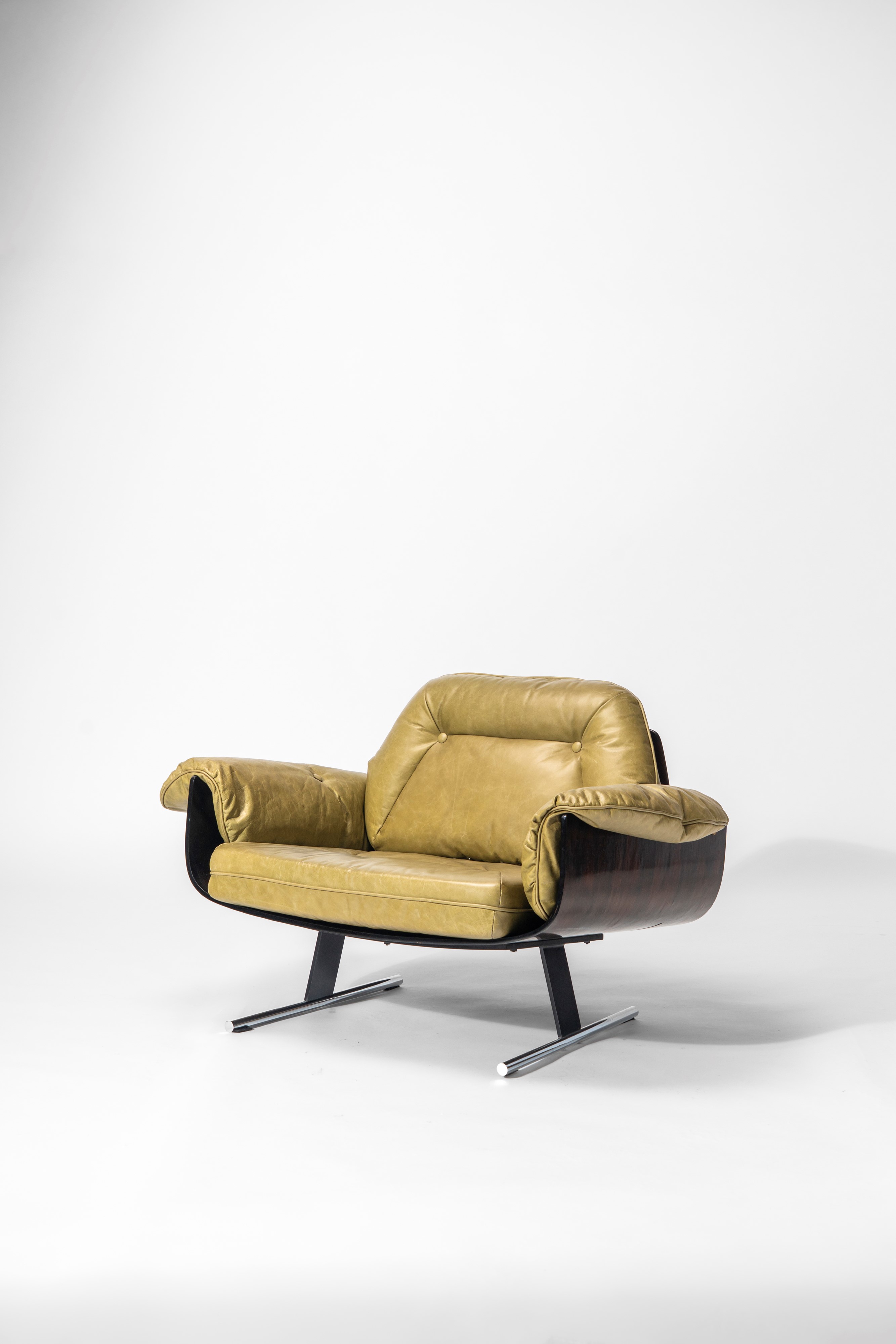 Rara lounge chair modello 'Presidencial'