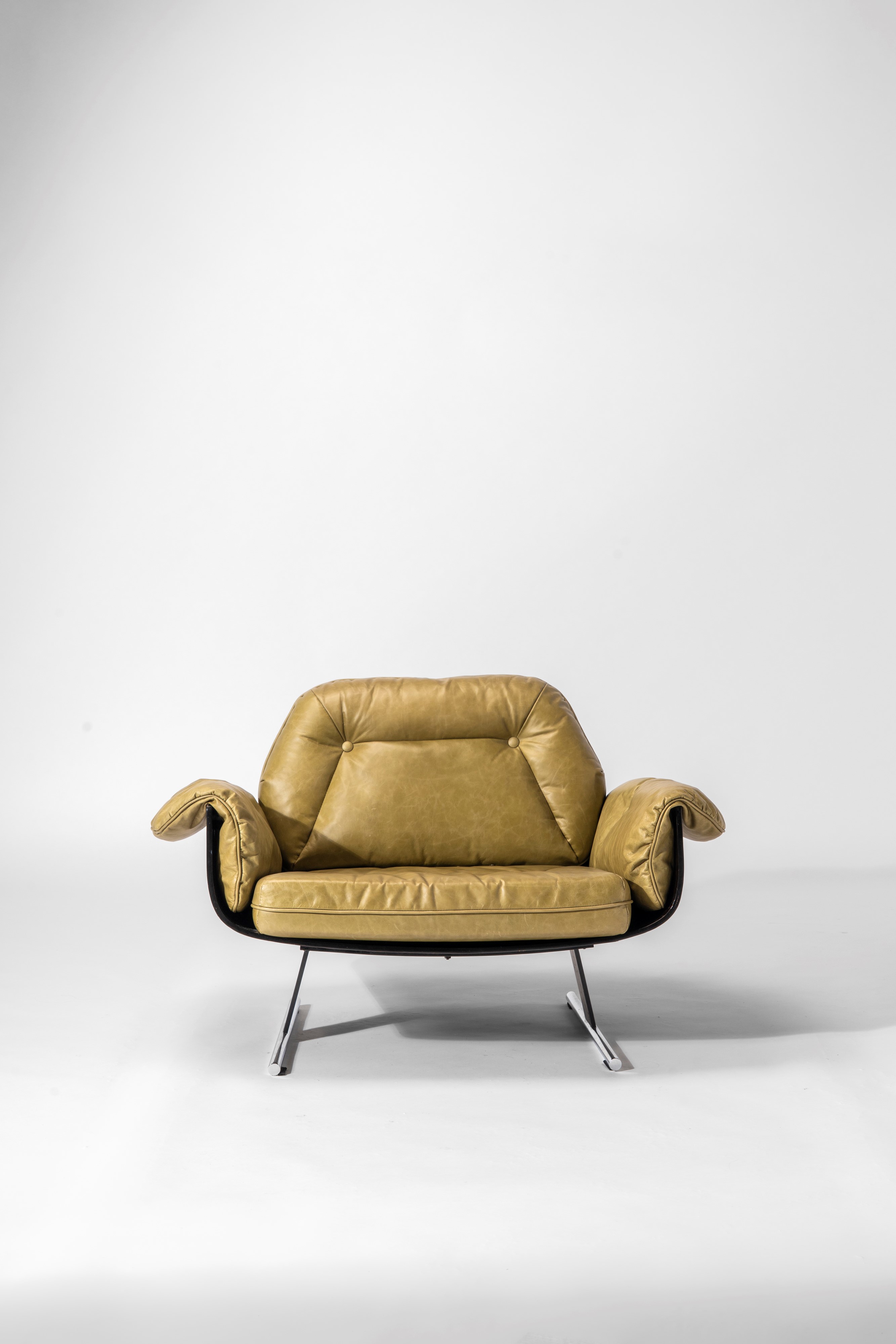 Rara lounge chair modello 'Presidencial'