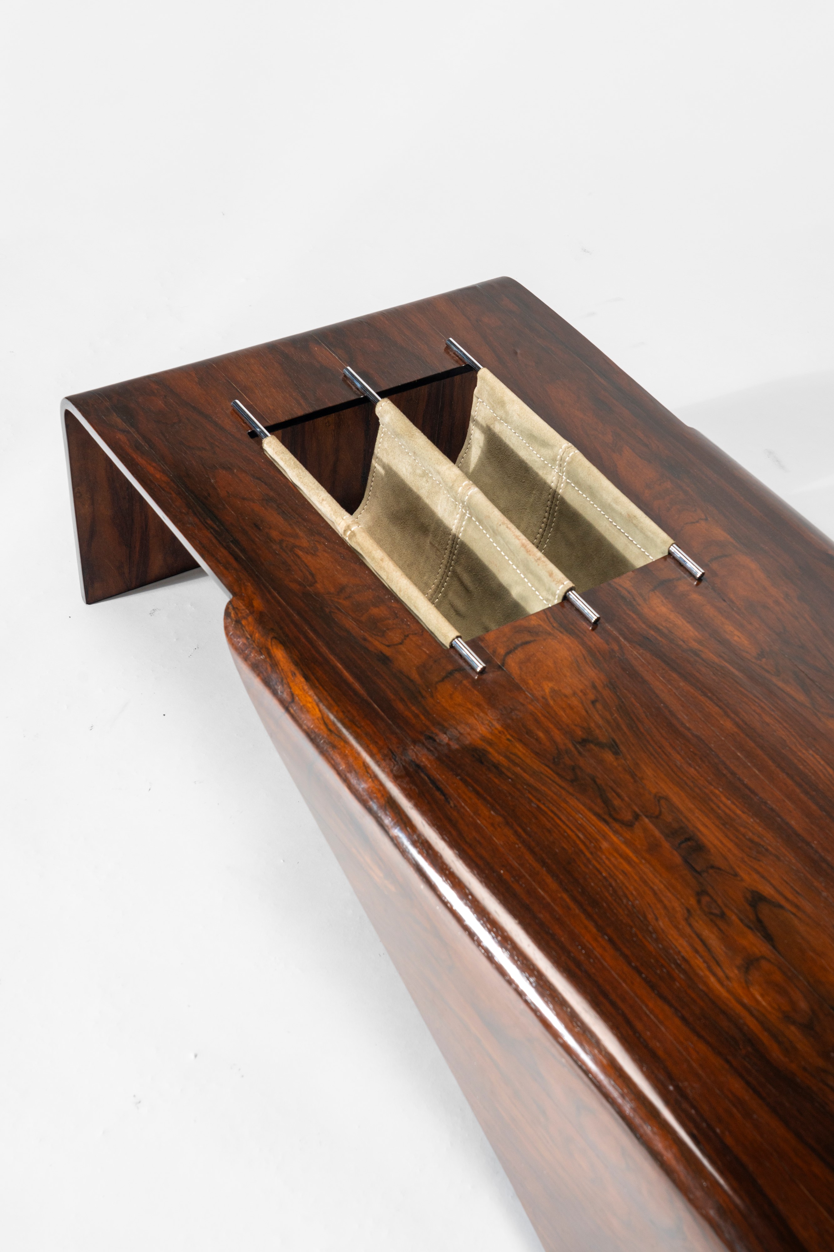 Tavolo basso modello 'Andorinha'