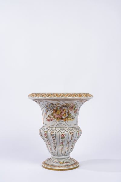 Vaso in ceramica policroma, decorazione floreale