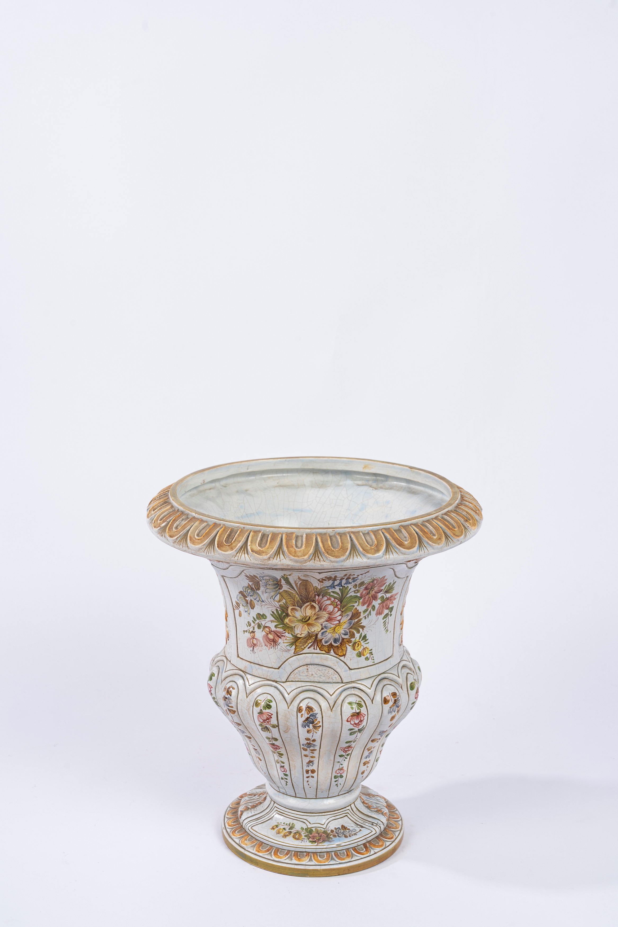 Vaso in ceramica policroma, decorazione floreale