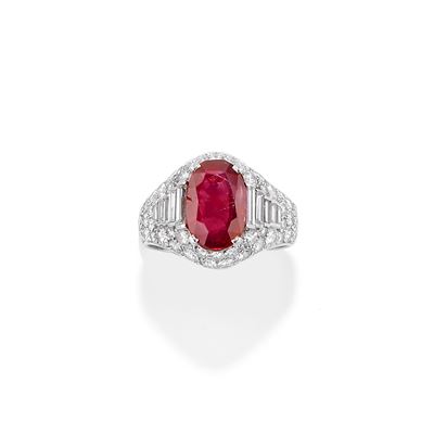 Anello con Rubino
