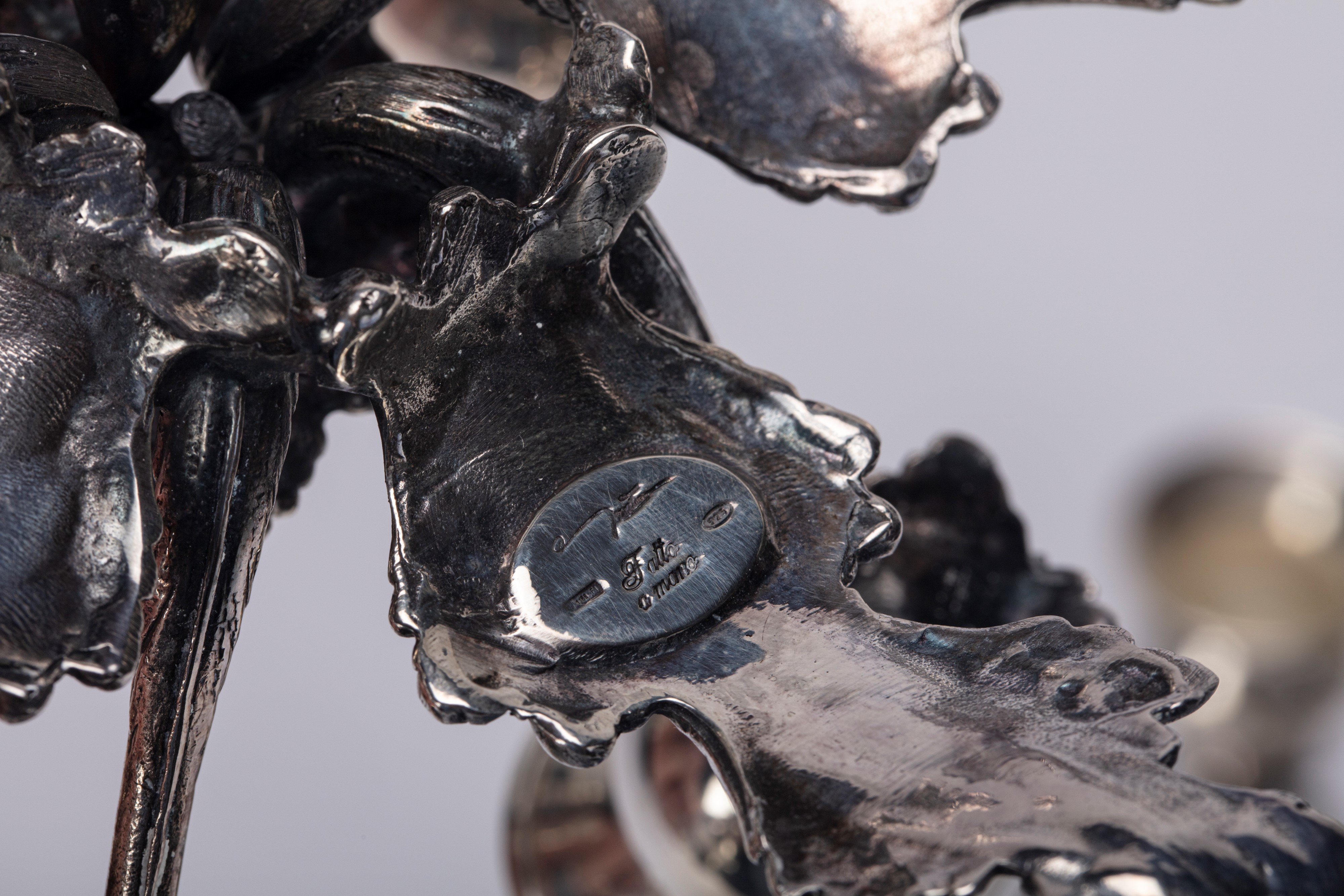 Coppia di candelabri in argento 925, Italia, seconda metà XX secolo