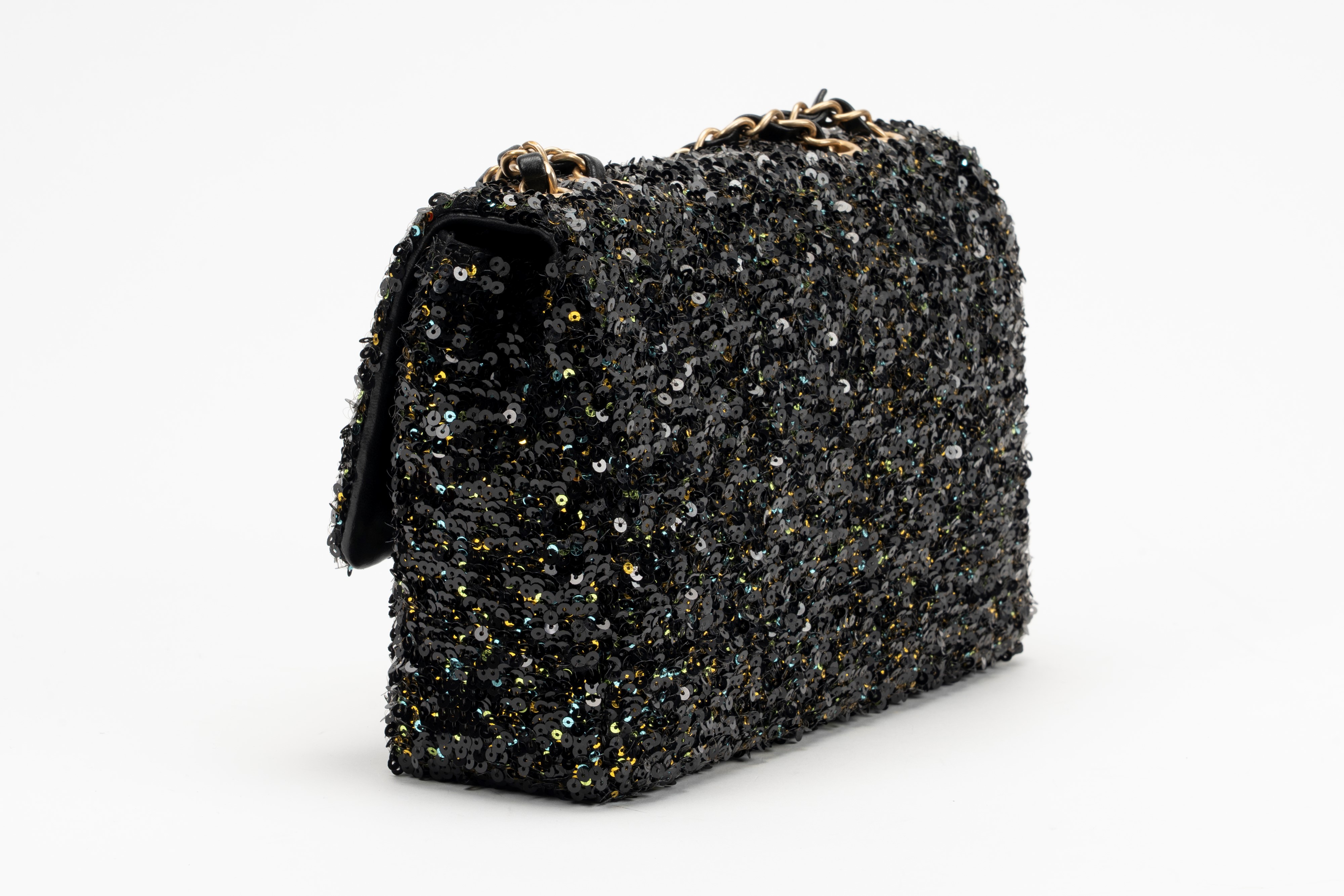Chanel - Borsa, tessuto ricamato in paillettes verdi e dorate, 2018
