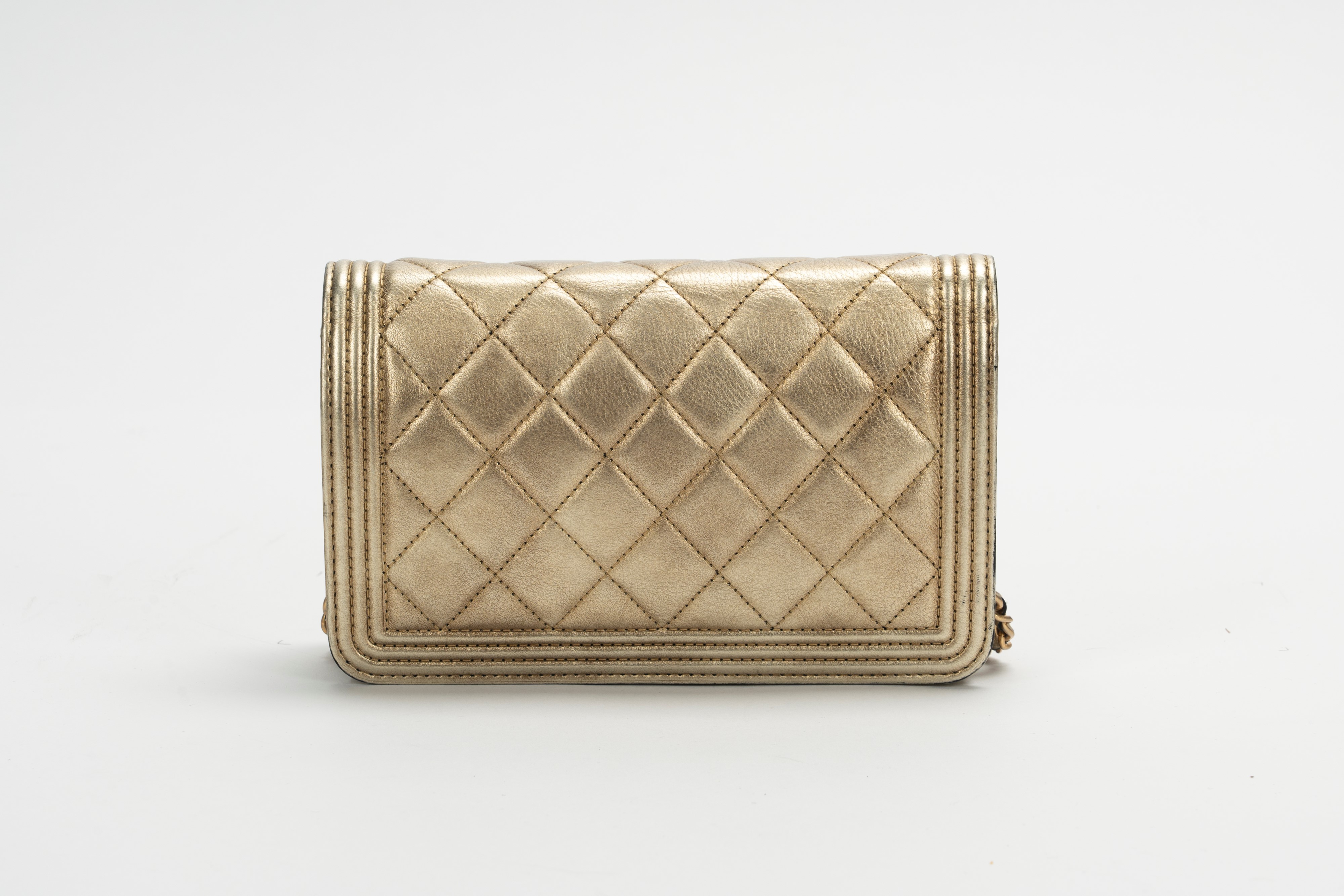 Chanel - Borsa Boy wallet on chain in pelle matelassé oro, 2016