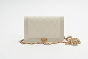 Borsa Boy Wallet on chain