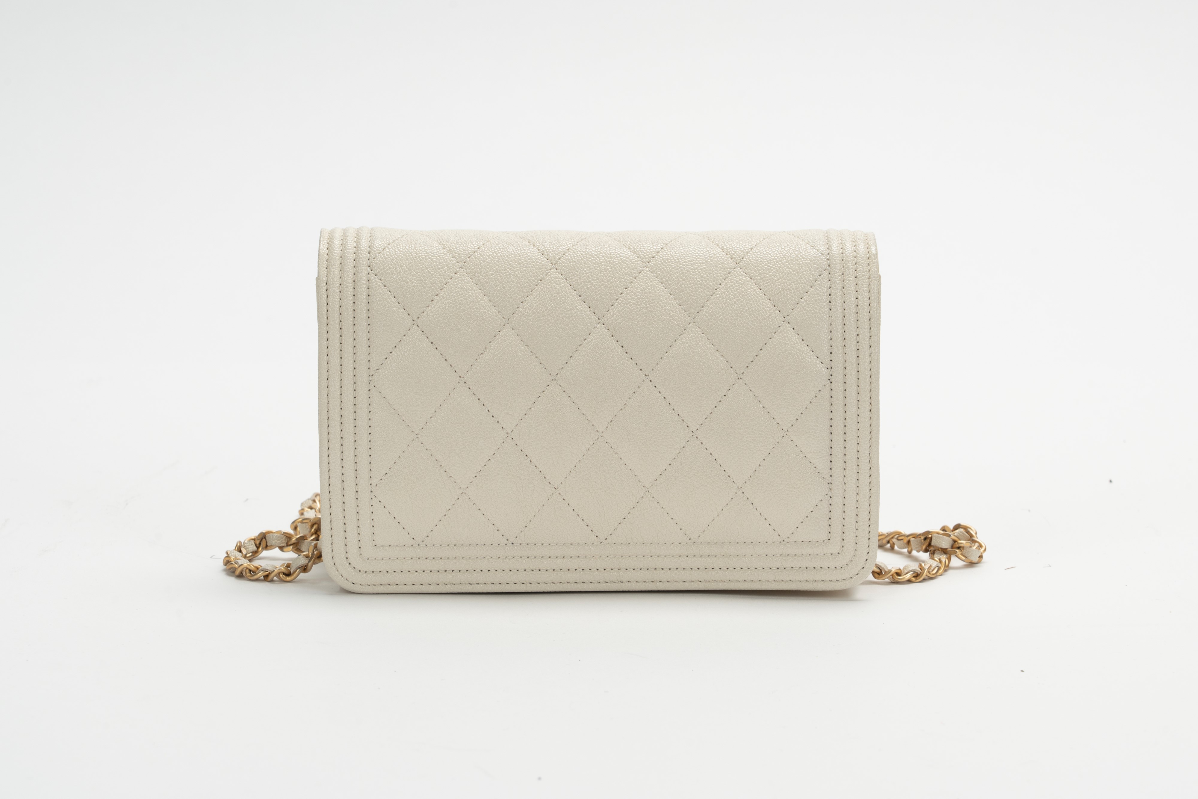 Chanel - Borsa Boy Wallet on Chain, pelle caviar color panna, 2018