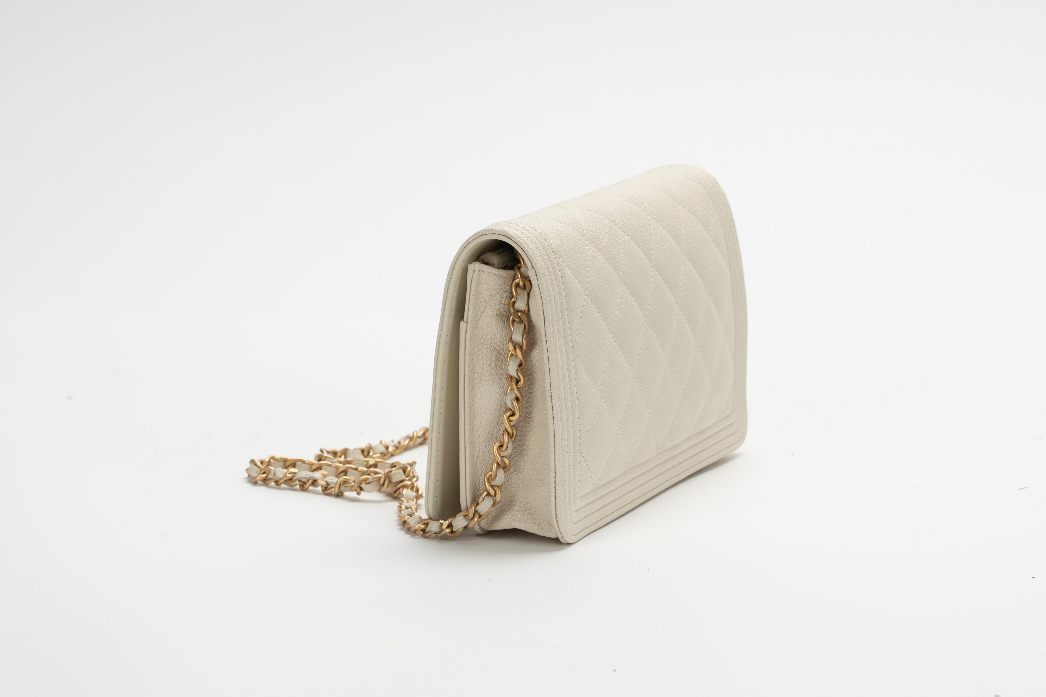 Chanel - Borsa Boy Wallet on Chain, pelle caviar color panna, 2018