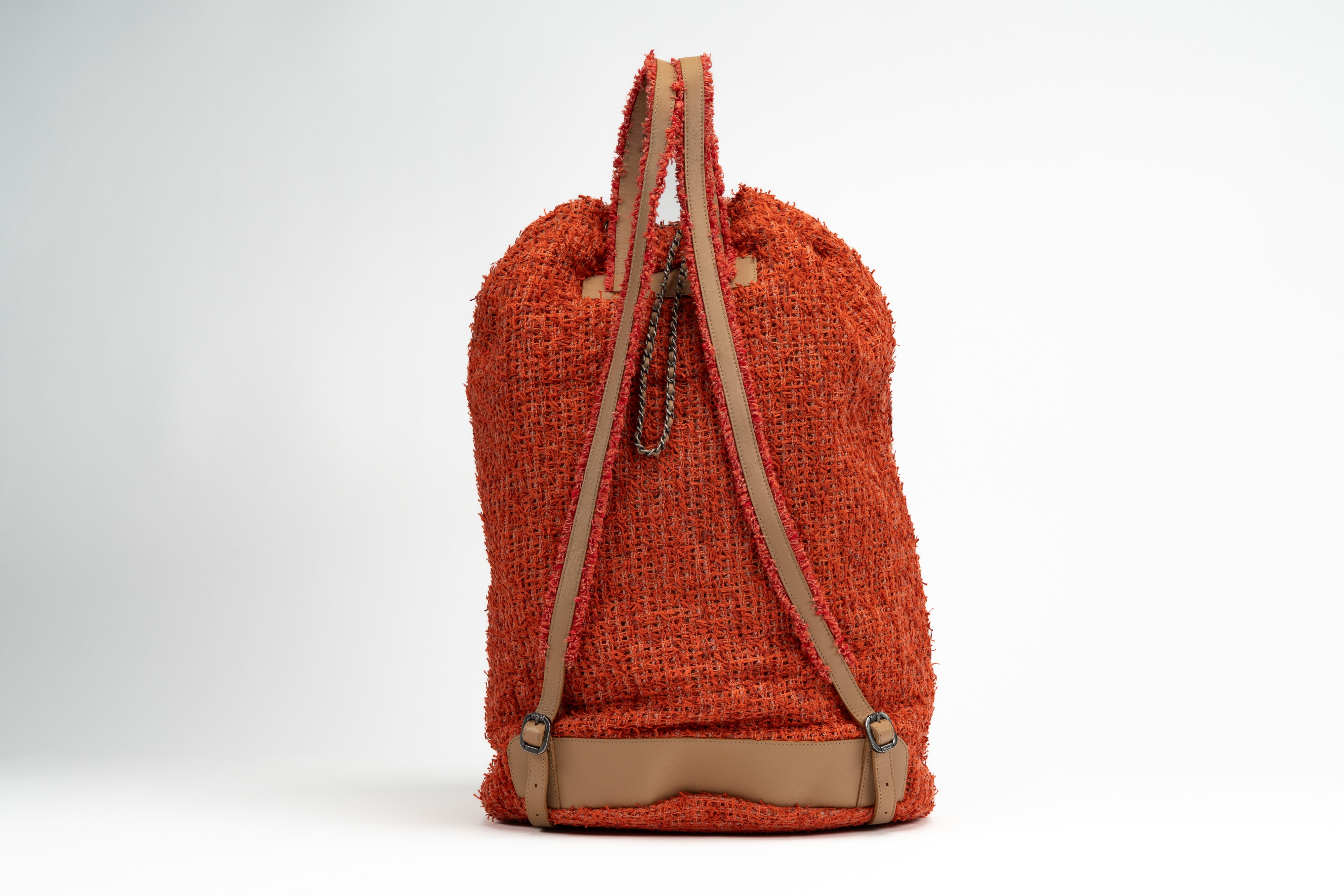 Chanel - Zaino COCOCLUB, in tweed arancione con applicazioni in pelle e paillettes, edizione limi...
