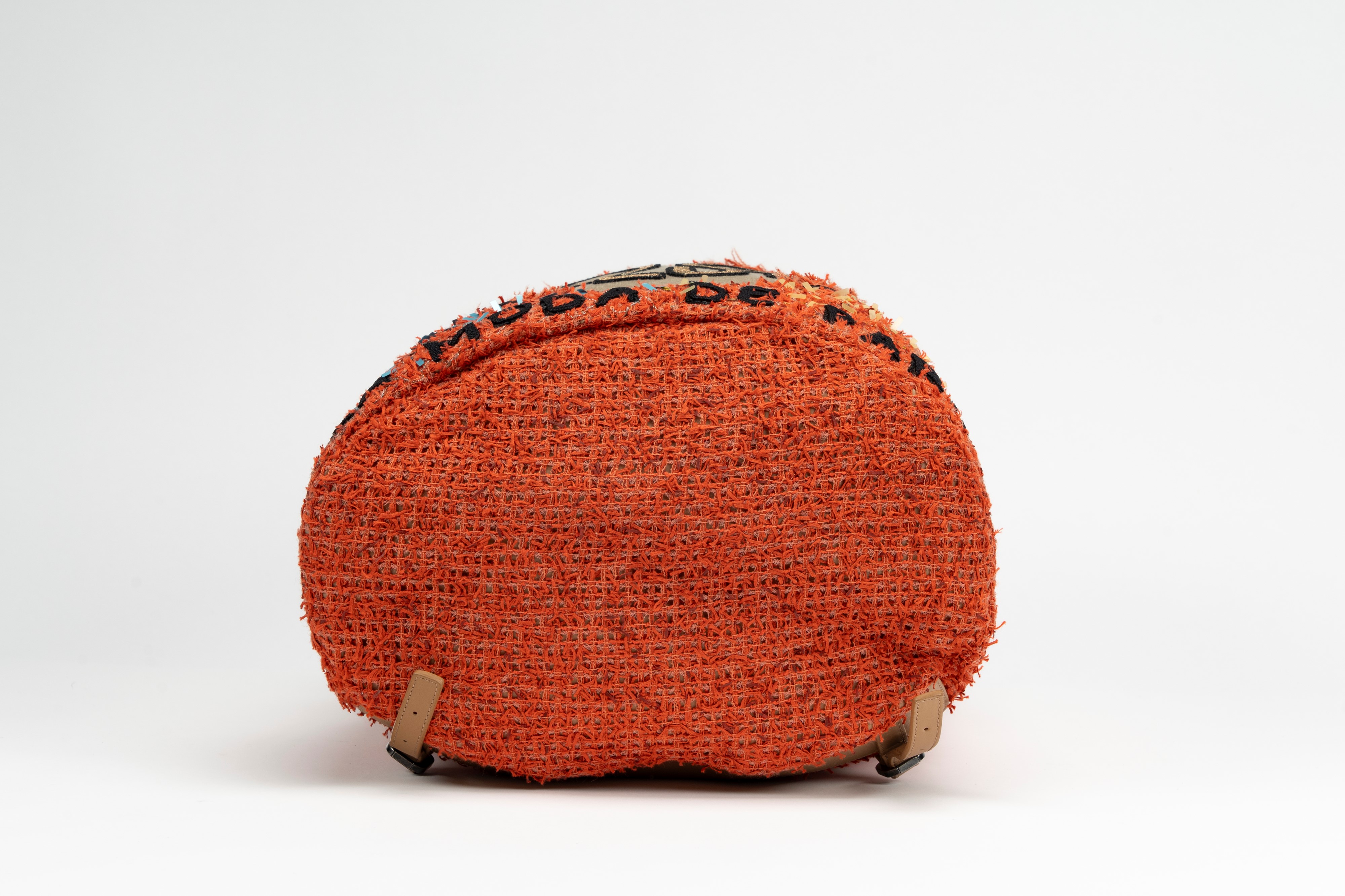 Chanel - Zaino COCOCLUB, in tweed arancione con applicazioni in pelle e paillettes, edizione limi...