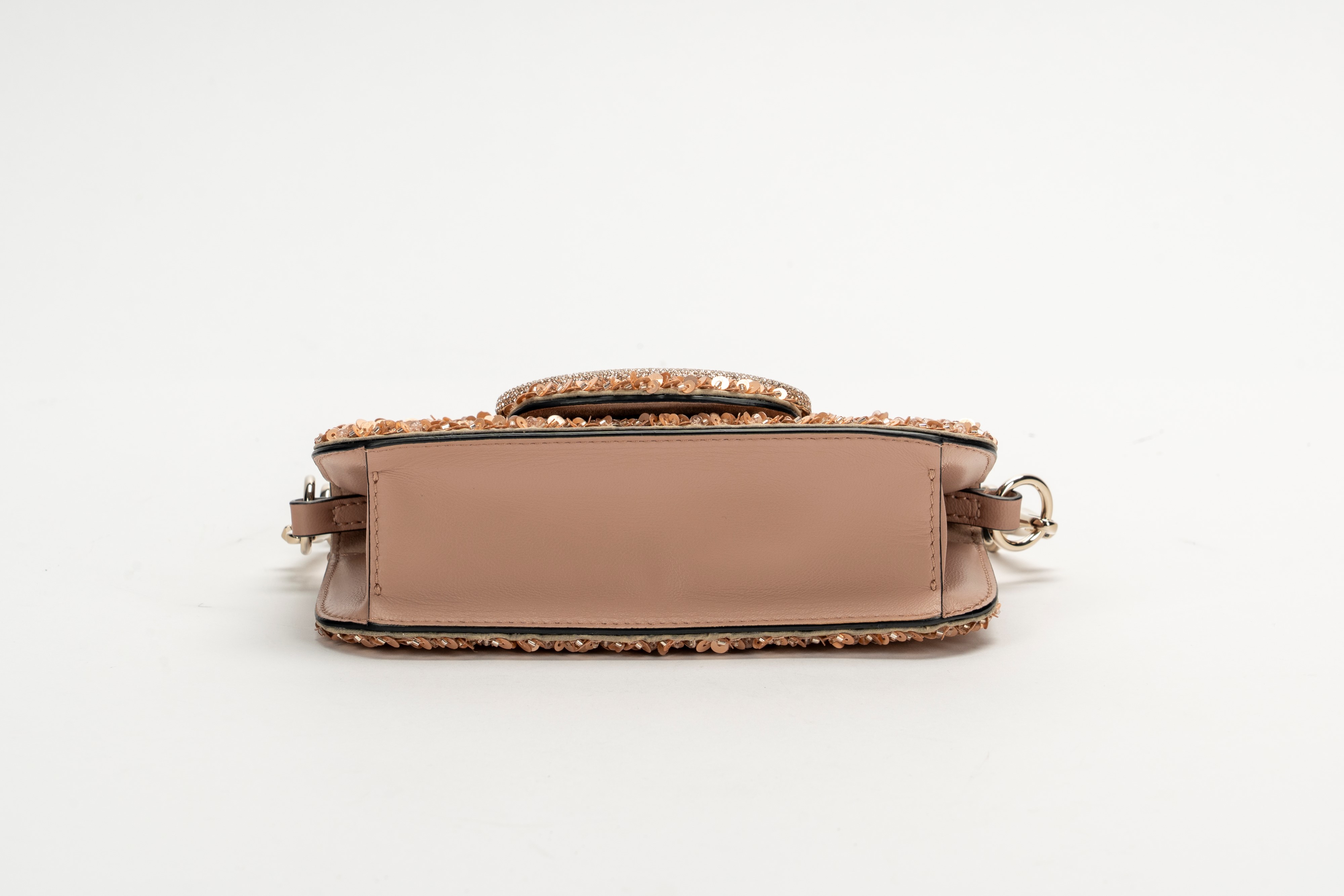 Valentino Garavani - Borsa VLogo, pelle rosa cipria con ricamo di paillettes e fibbia dorata