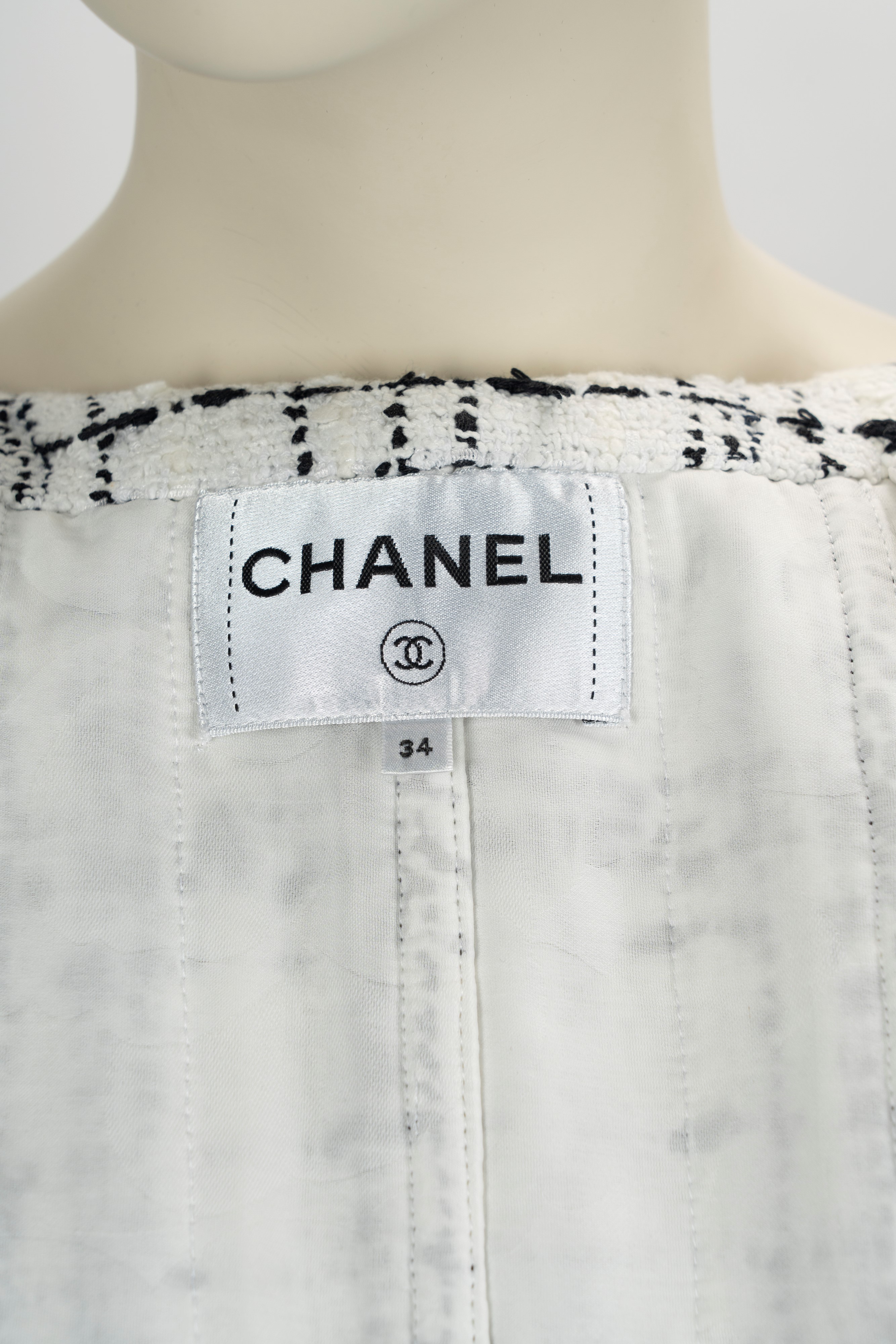 Chanel - Giacca a manica lunga in misto cotone bouclé bianco e nero