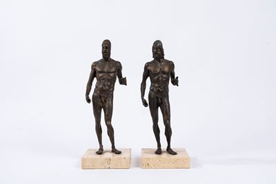 Modellini dei Bronzi di Riace, sculture su base in marmo