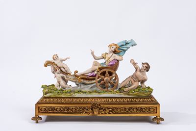 Tyche, Gruppo in biscuit decorato in policromia raffigurante il carro di Aurora