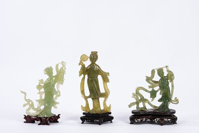 Sculture di Guanyn in pietra dura verde, Cina, secolo XX