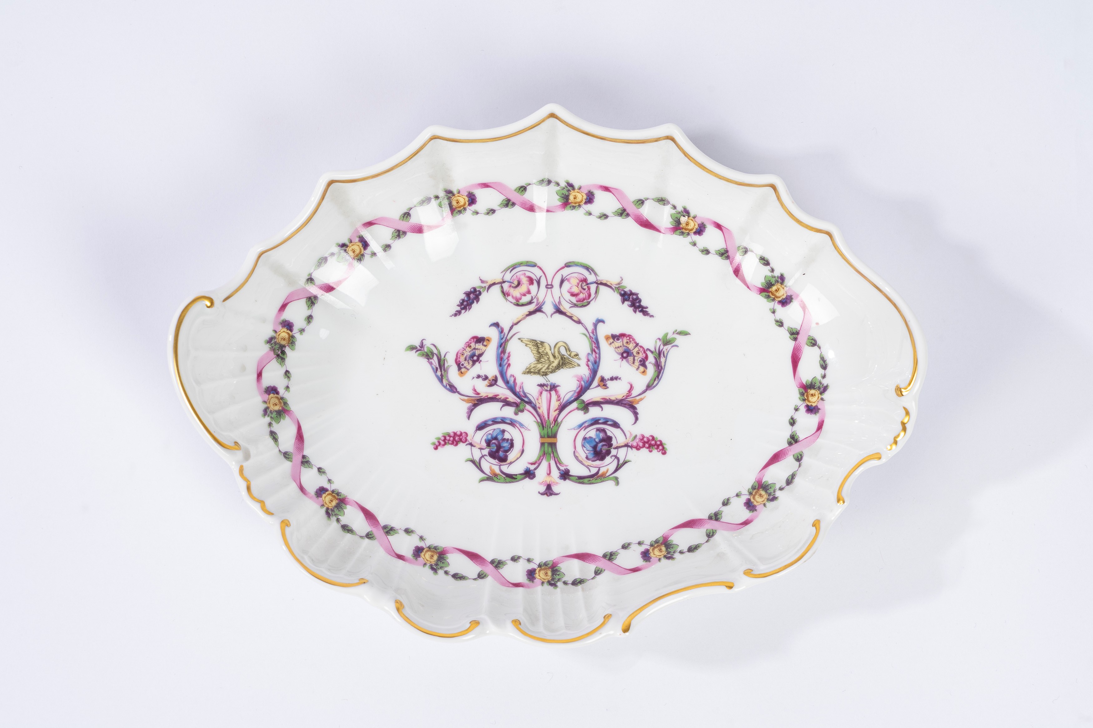 Raviere in porcellana policroma, decoro Rapallo, Ginori a Doccia, prima metà del secolo XX