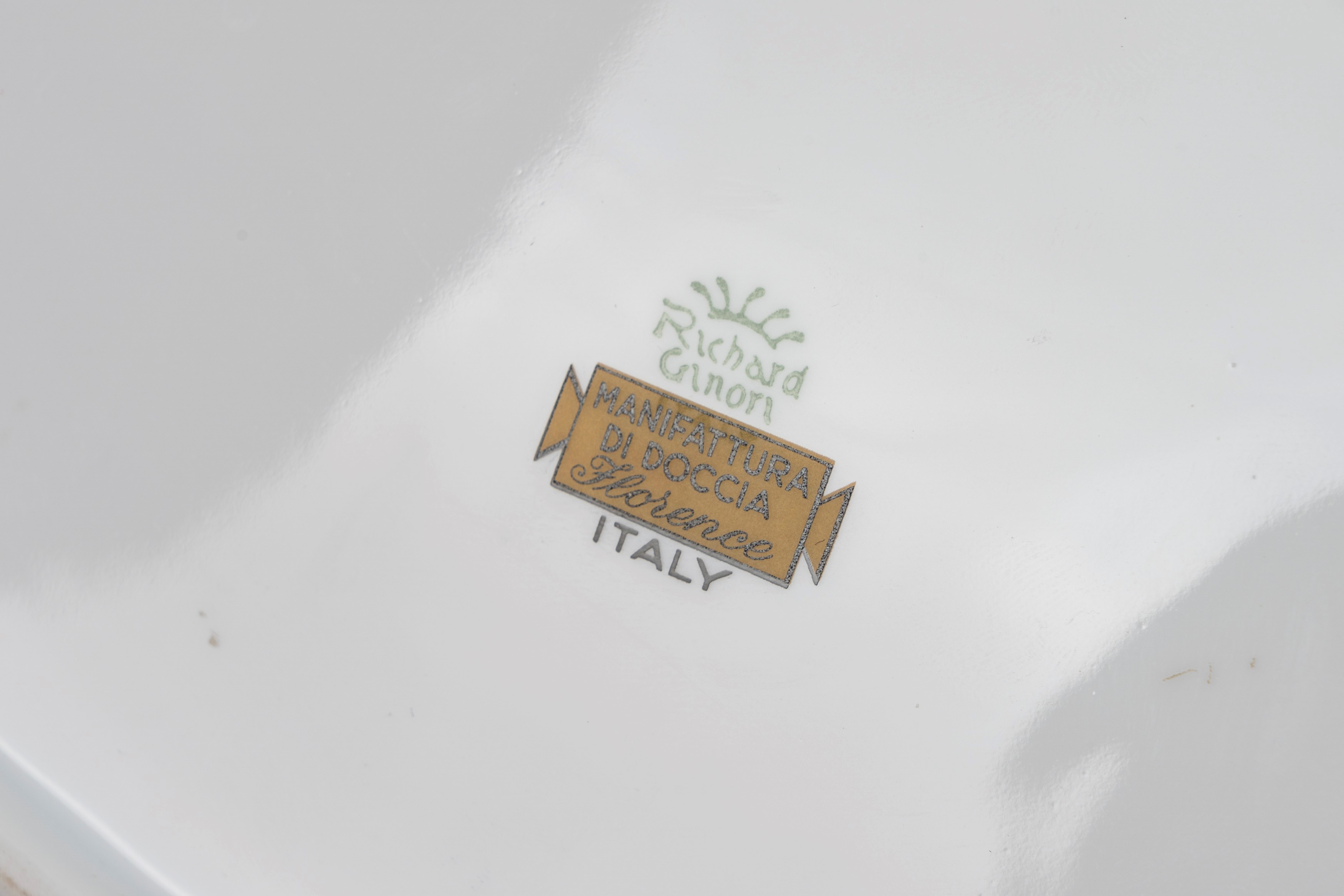 Raviere in porcellana policroma, decoro Rapallo, Ginori a Doccia, prima metà del secolo XX