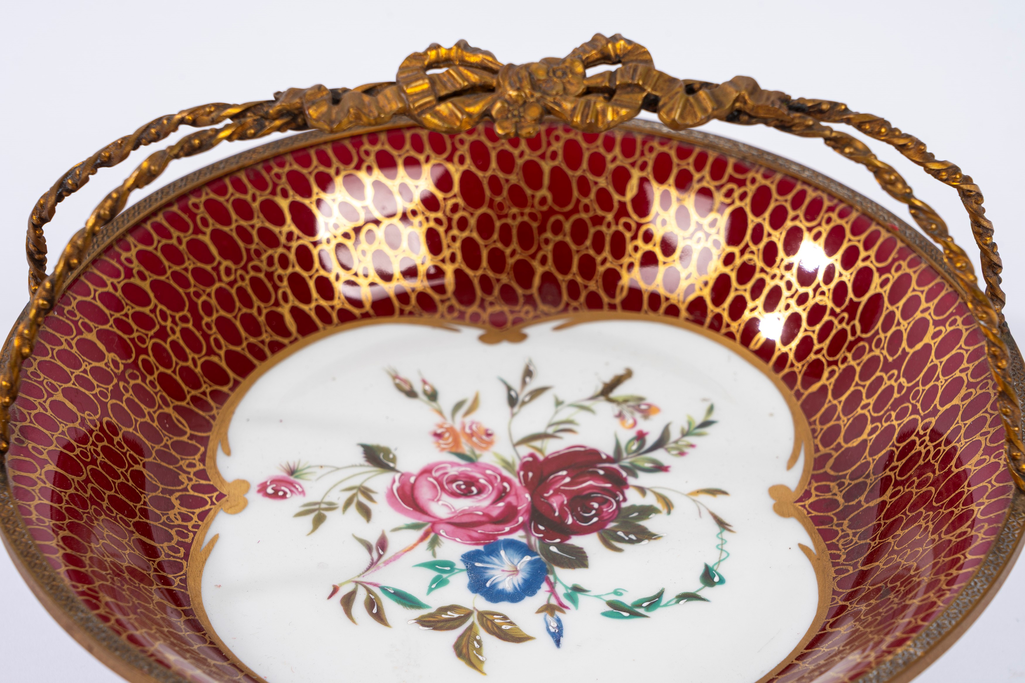 Centrotavola in porcellana policroma con montatura in bronzo, Limoges