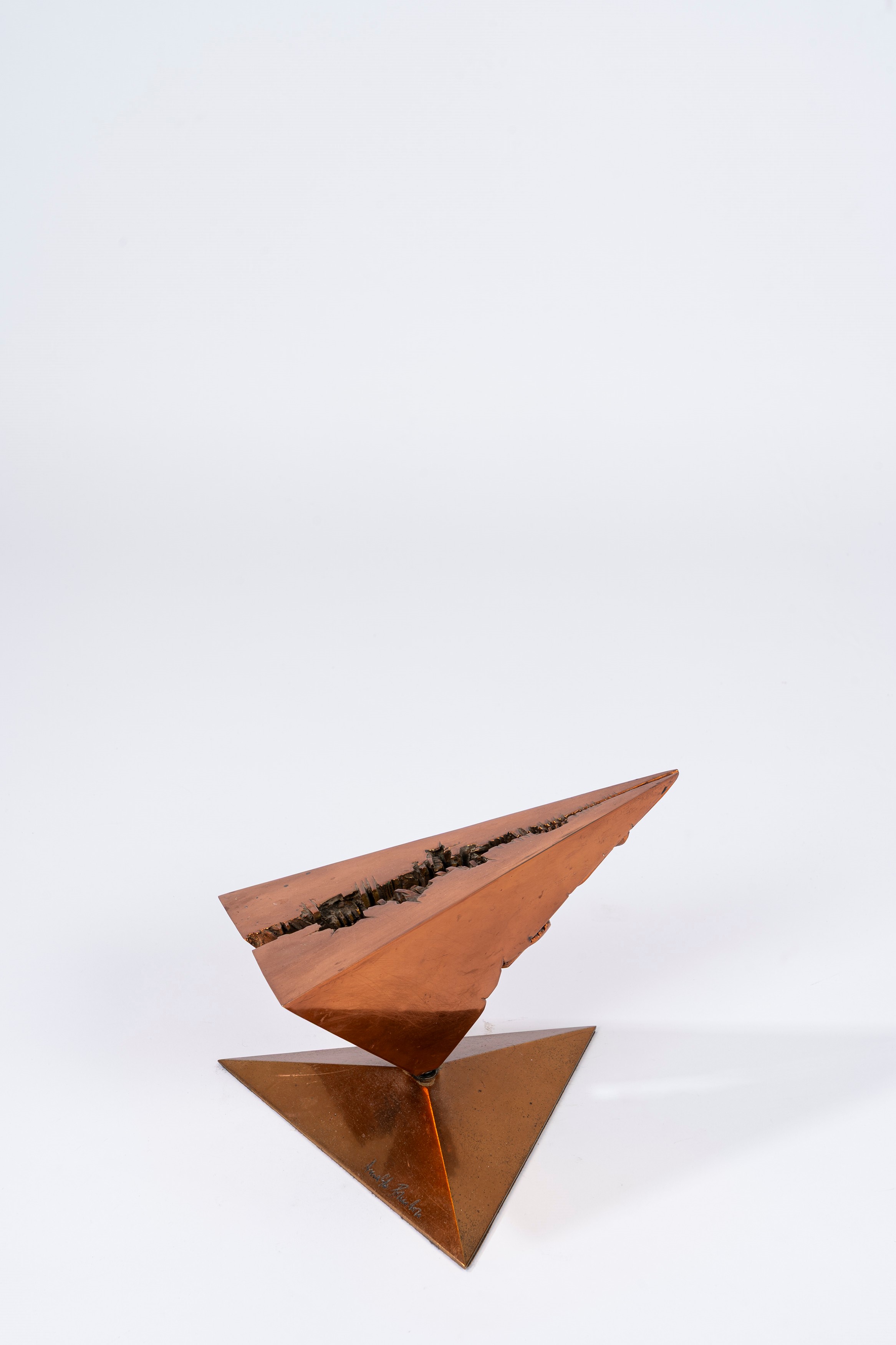 Arnaldo Pomodoro - Verso il 2080 (messaggio), bronzo