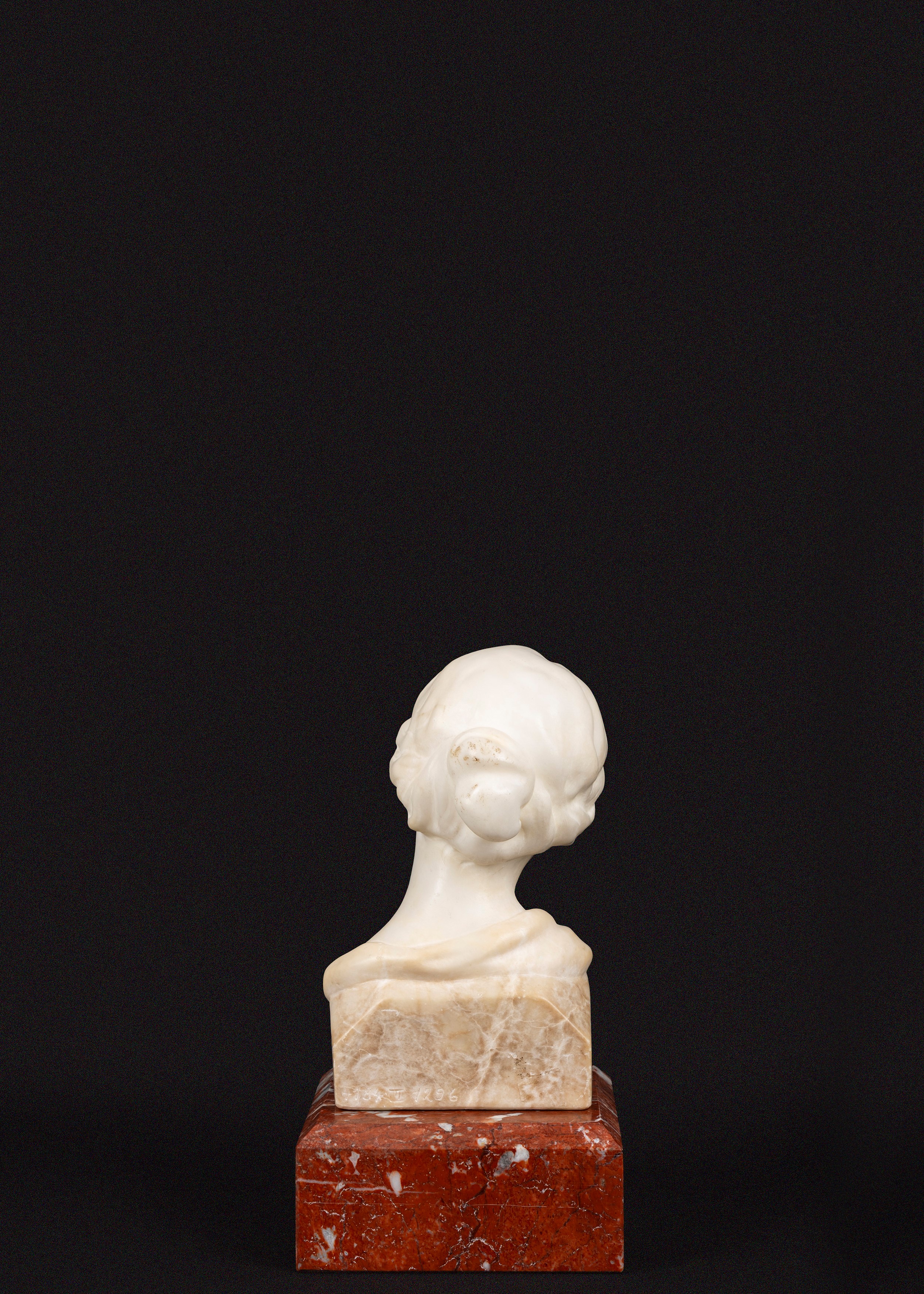 Autore sconosciuto, Busto di donna in marmo bianco, 1891