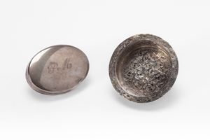 Lotto di due oggetti