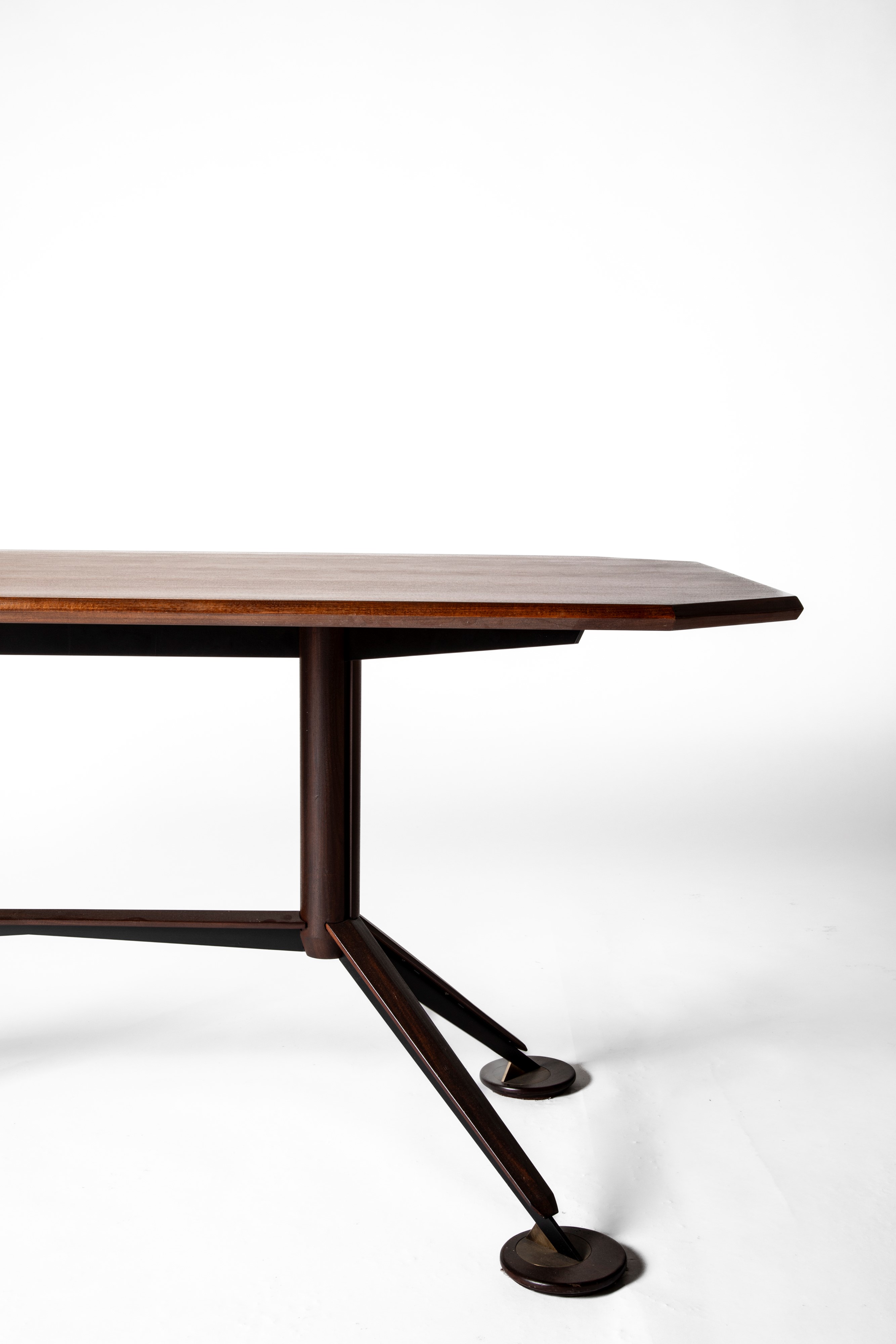 Tavolo con piano in legno e struttura in metallo, cm 75x174x99