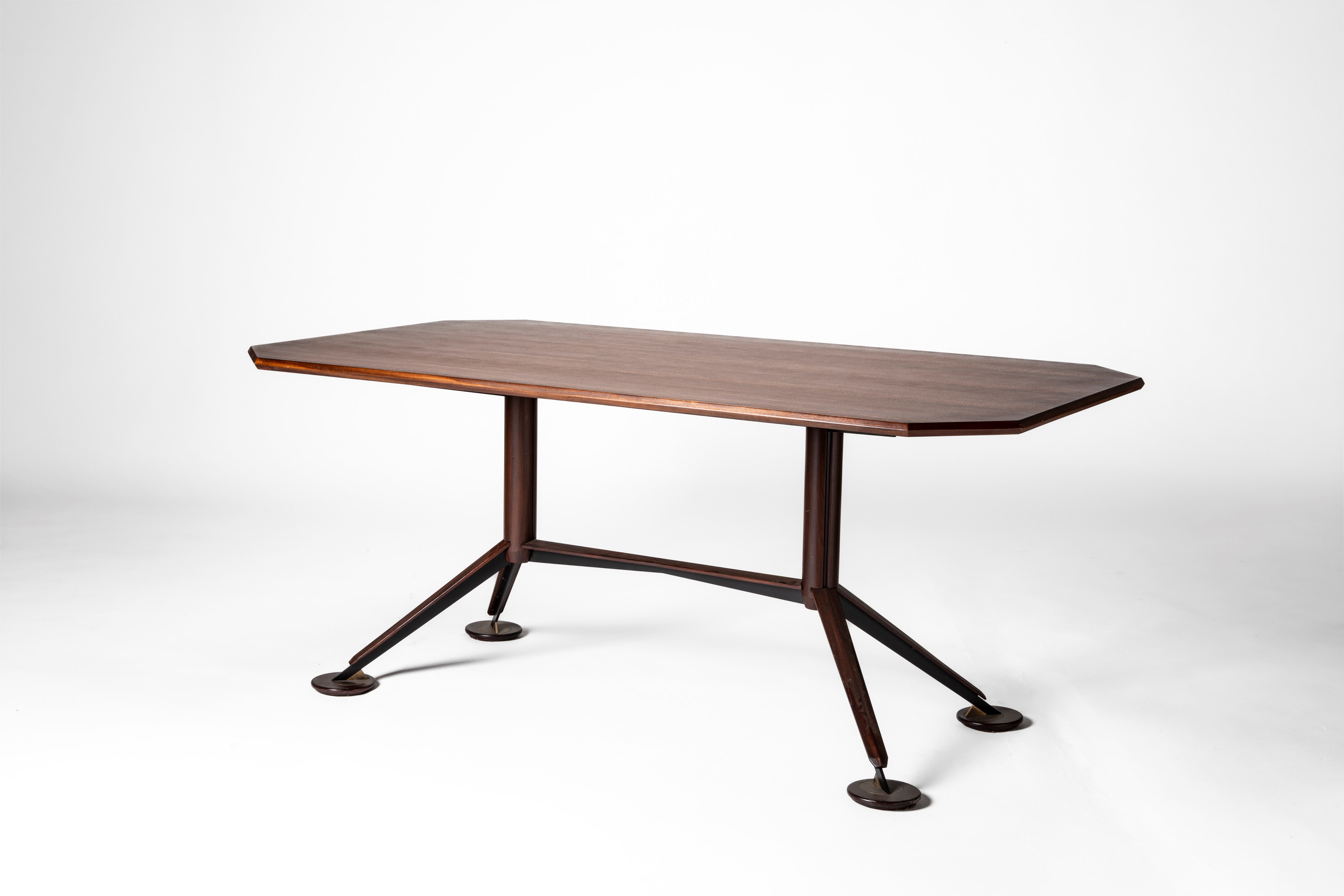 Tavolo con piano in legno e struttura in metallo, cm 75x174x99