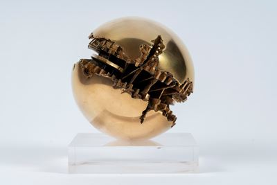 Sfera in bronzo, es. 9/9, 1978