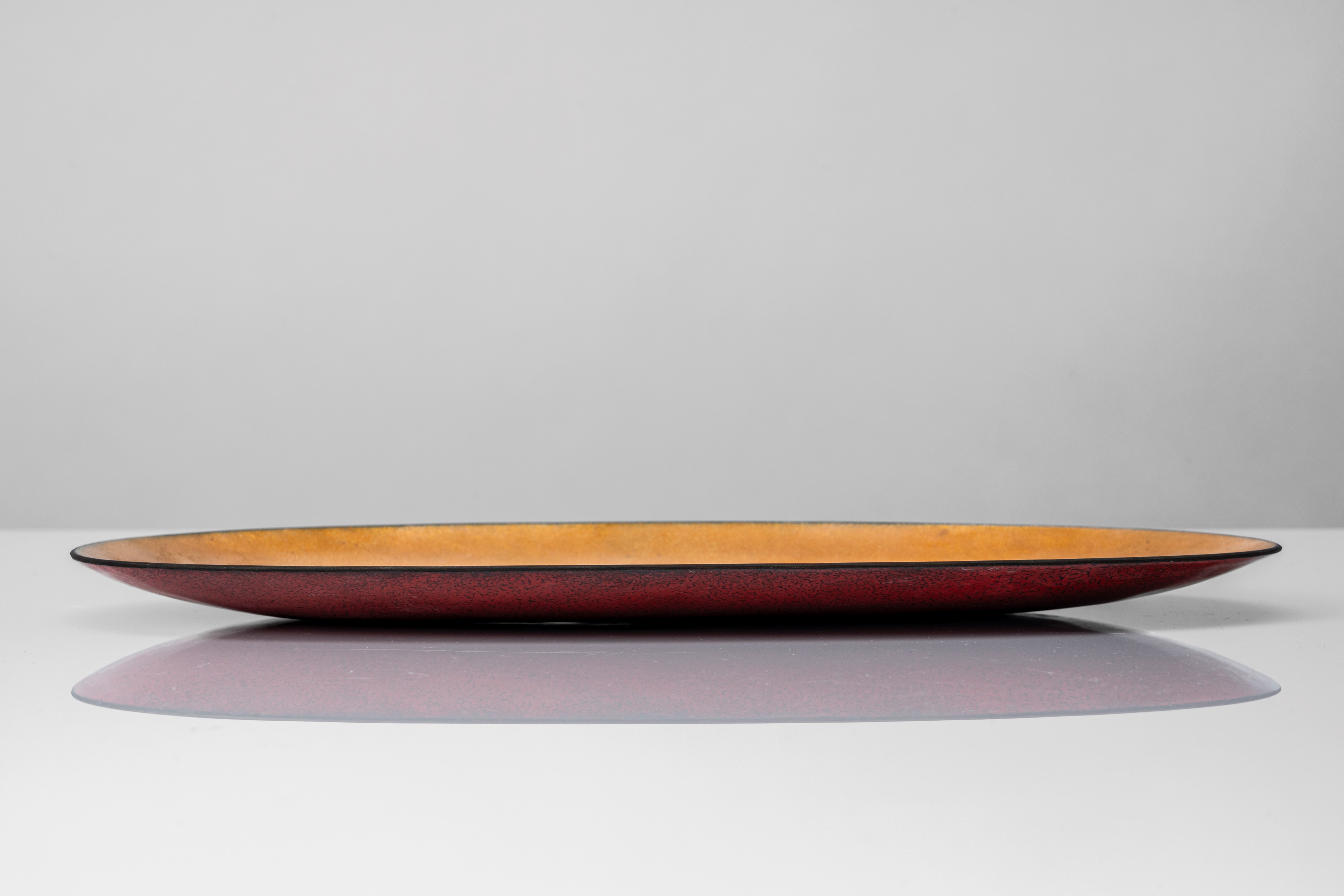 Vassoio a smalti policromi su rame