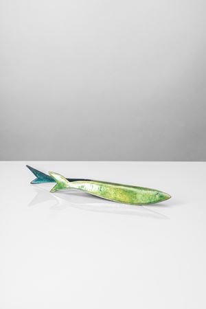 Figura di Pesce a smalti policromi su rame