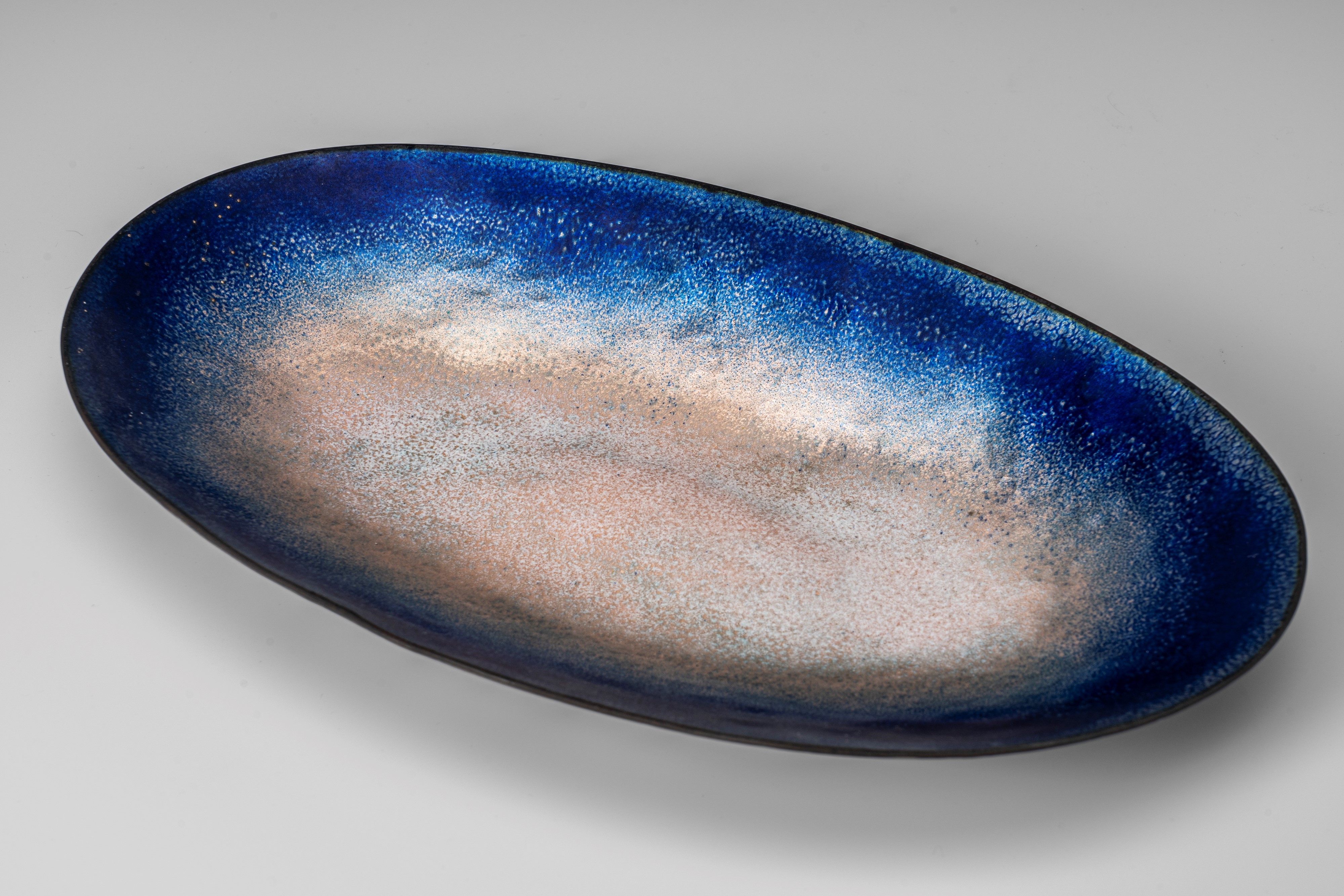 Vassoio a smalti policromi su rame modello no. 2132