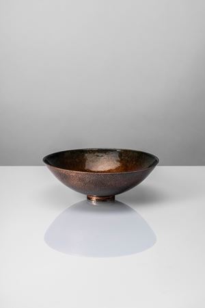 Ciotola a smalti policromi su rame