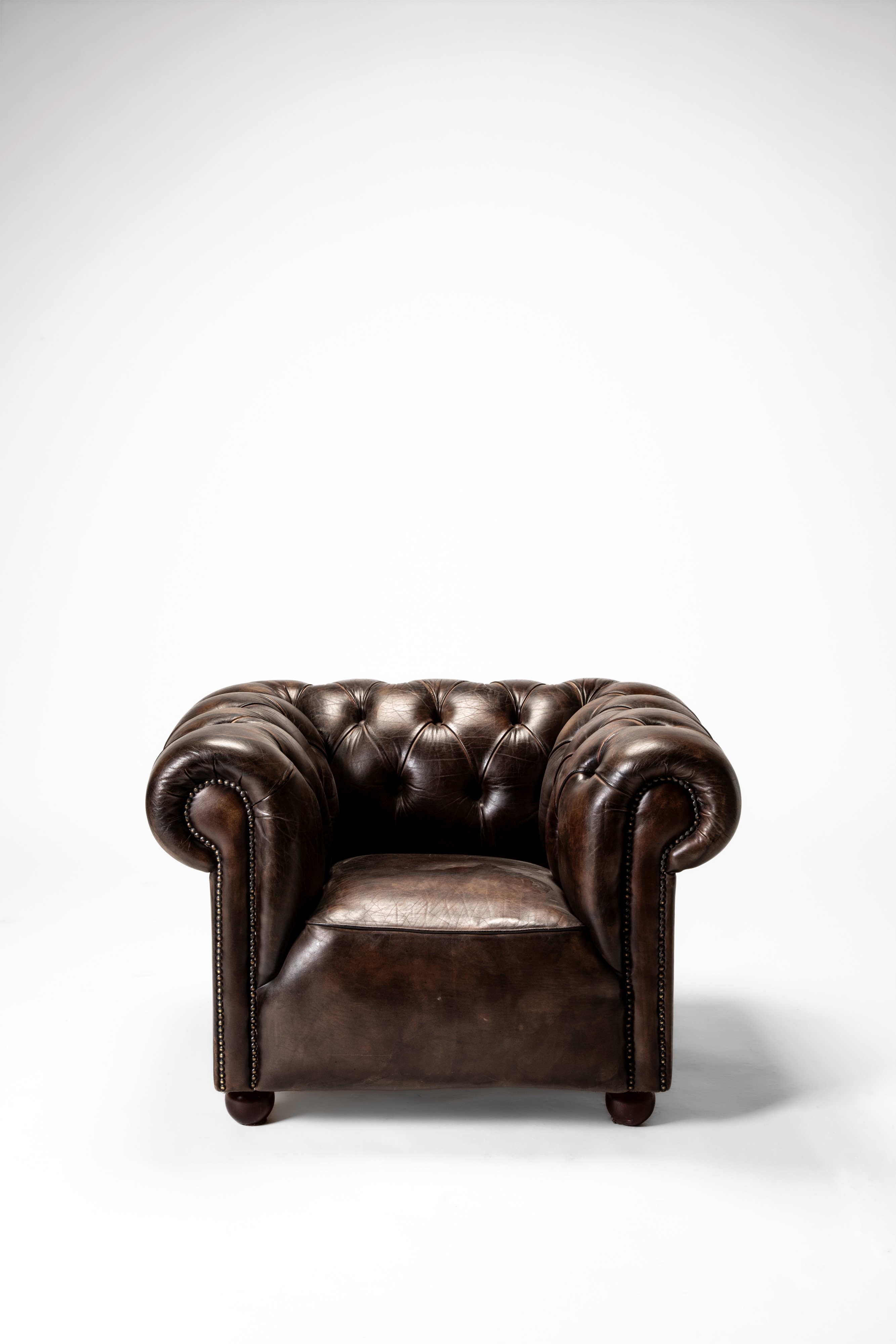 Coppia di poltrone Chesterfield