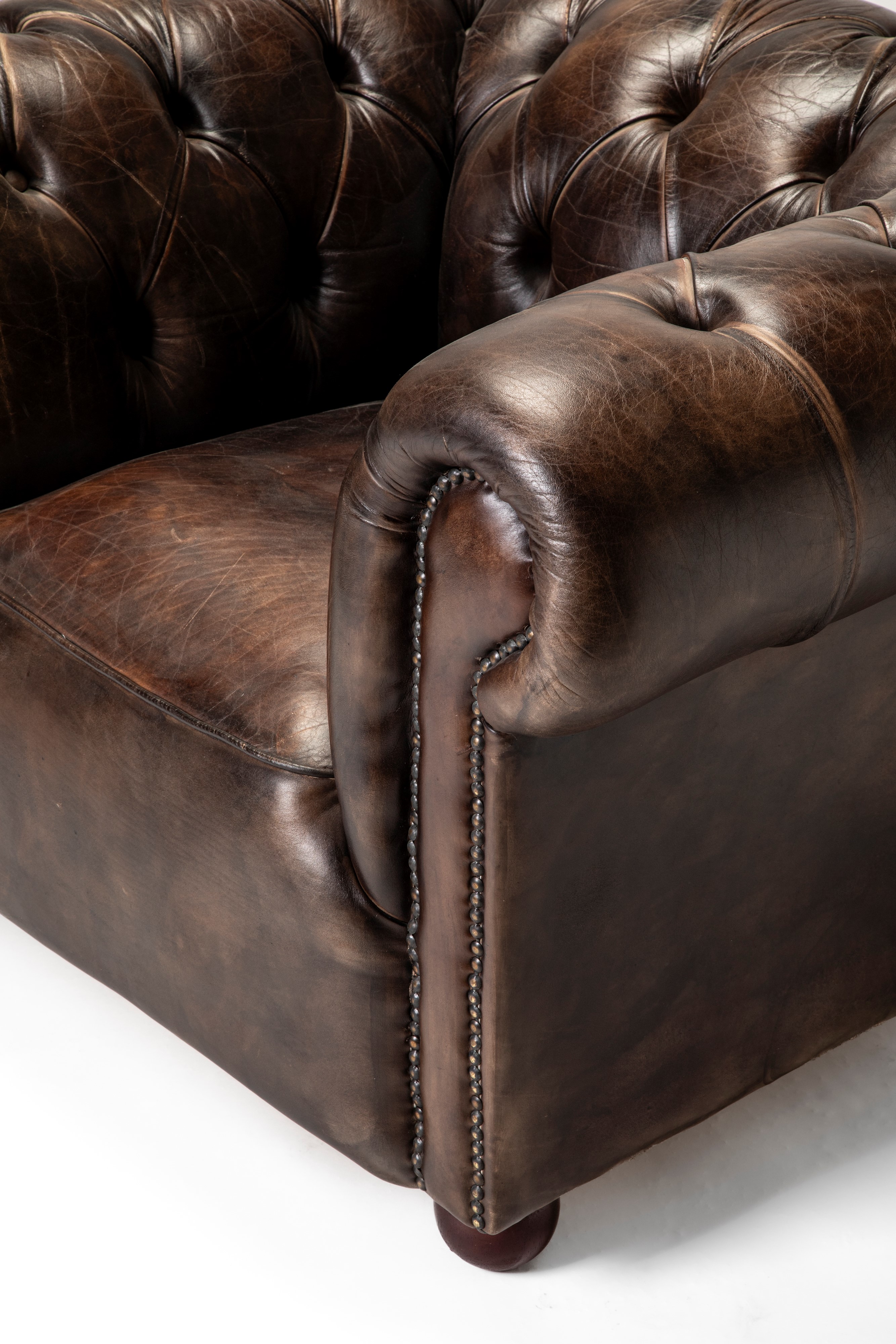 Coppia di poltrone Chesterfield