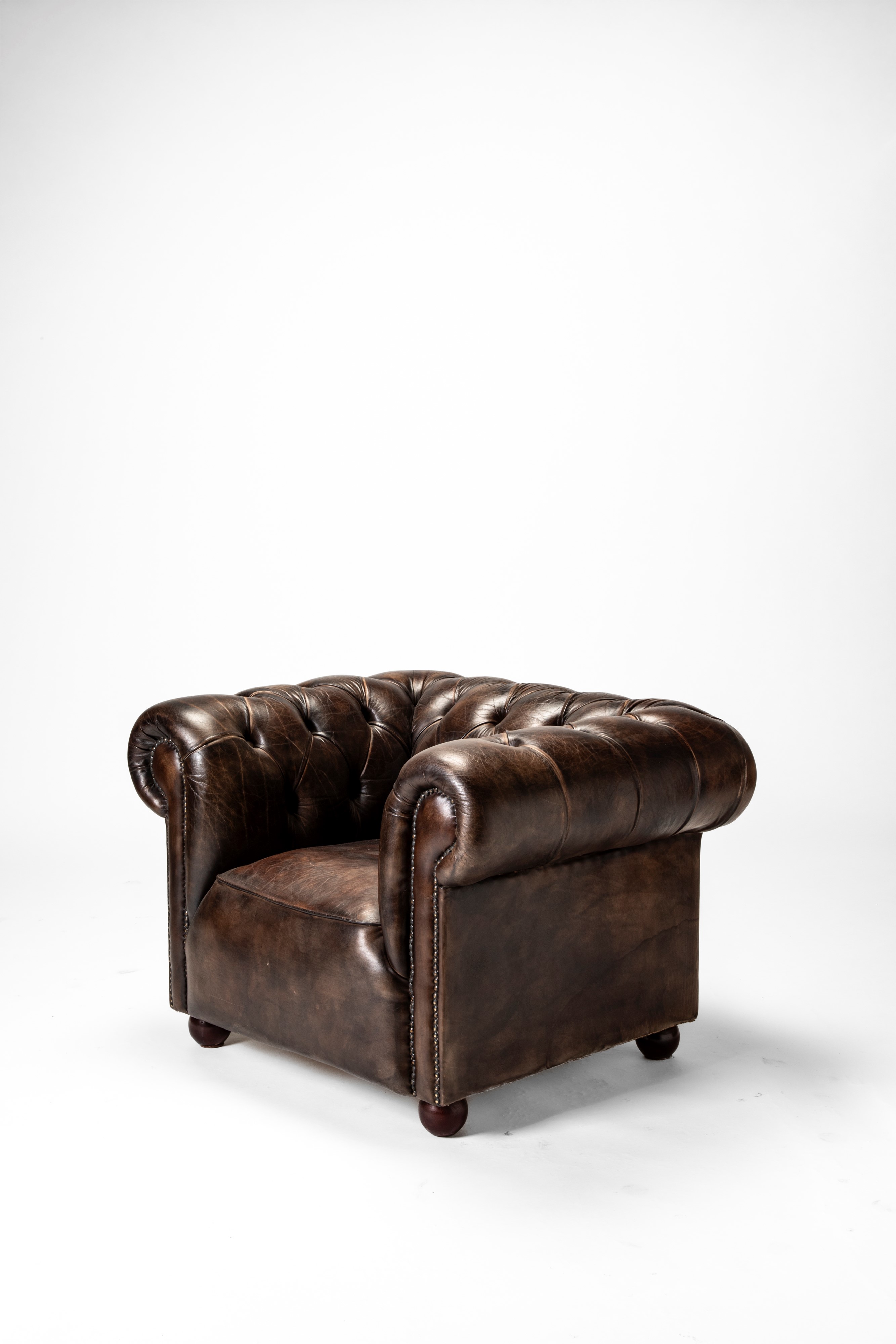 Coppia di poltrone Chesterfield