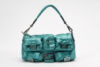 Borsa Baguette Multipocket, nylon turchese con dettagli in pelle e metallo