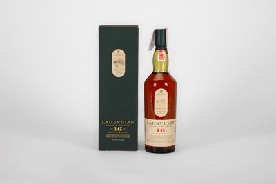 Lagavulin 16 Year Old Single Islay Malt Whisky